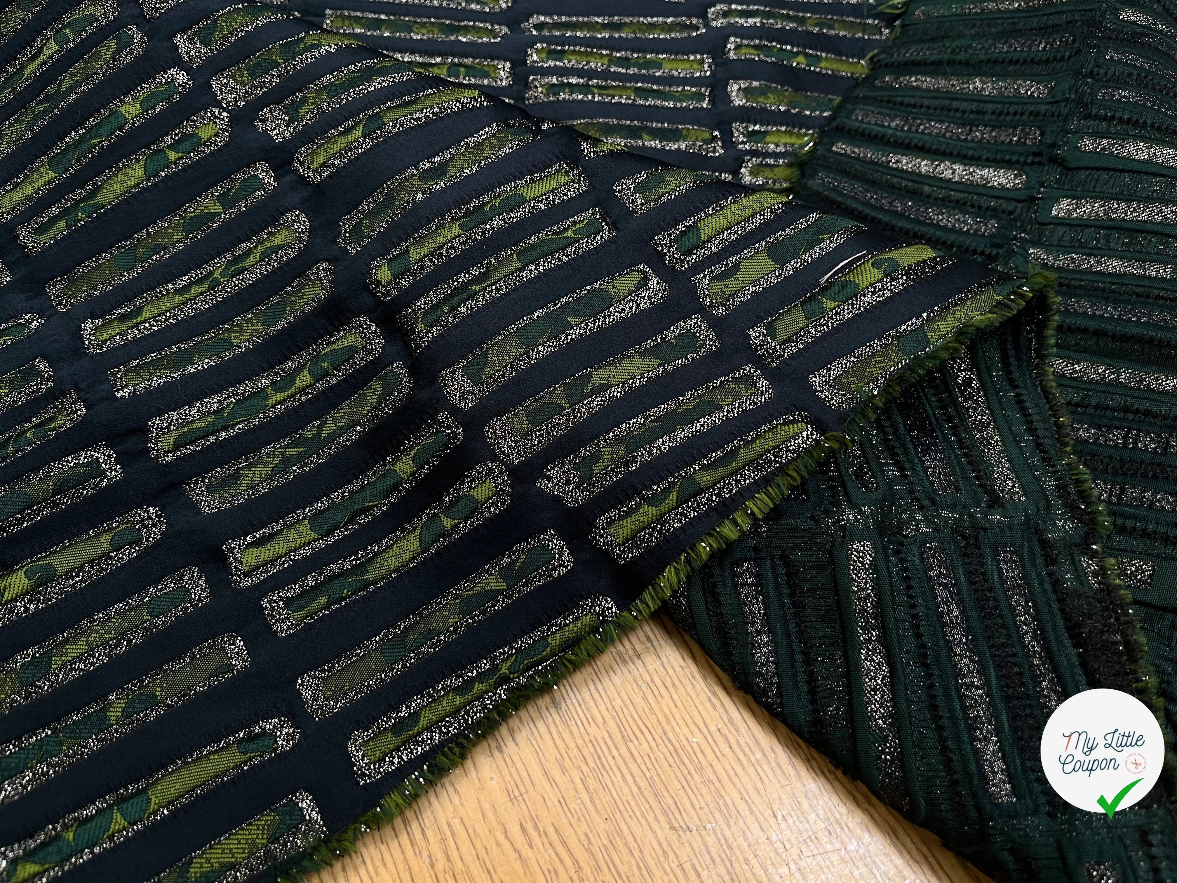 JAQUARD ULTRA CHIC GEOMETRIE VERT - My Little Coupon
