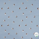 JERSEY DE COTON IMPRIMÉ BATEAUX FOND BLEU GRISÉ - My Little Coupon