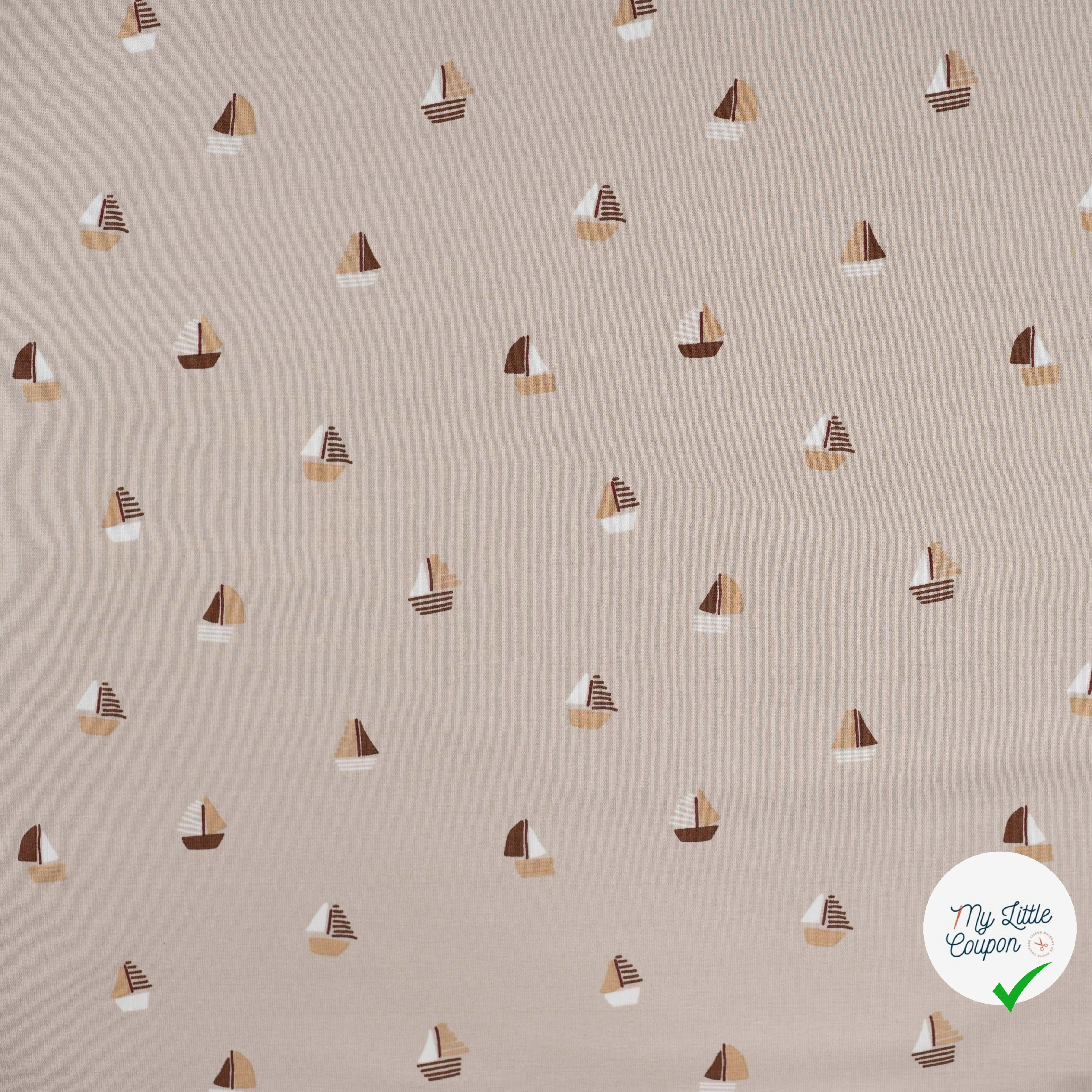 JERSEY DE COTON IMPRIMÉ BATEAUX FOND SABLE - My Little Coupon