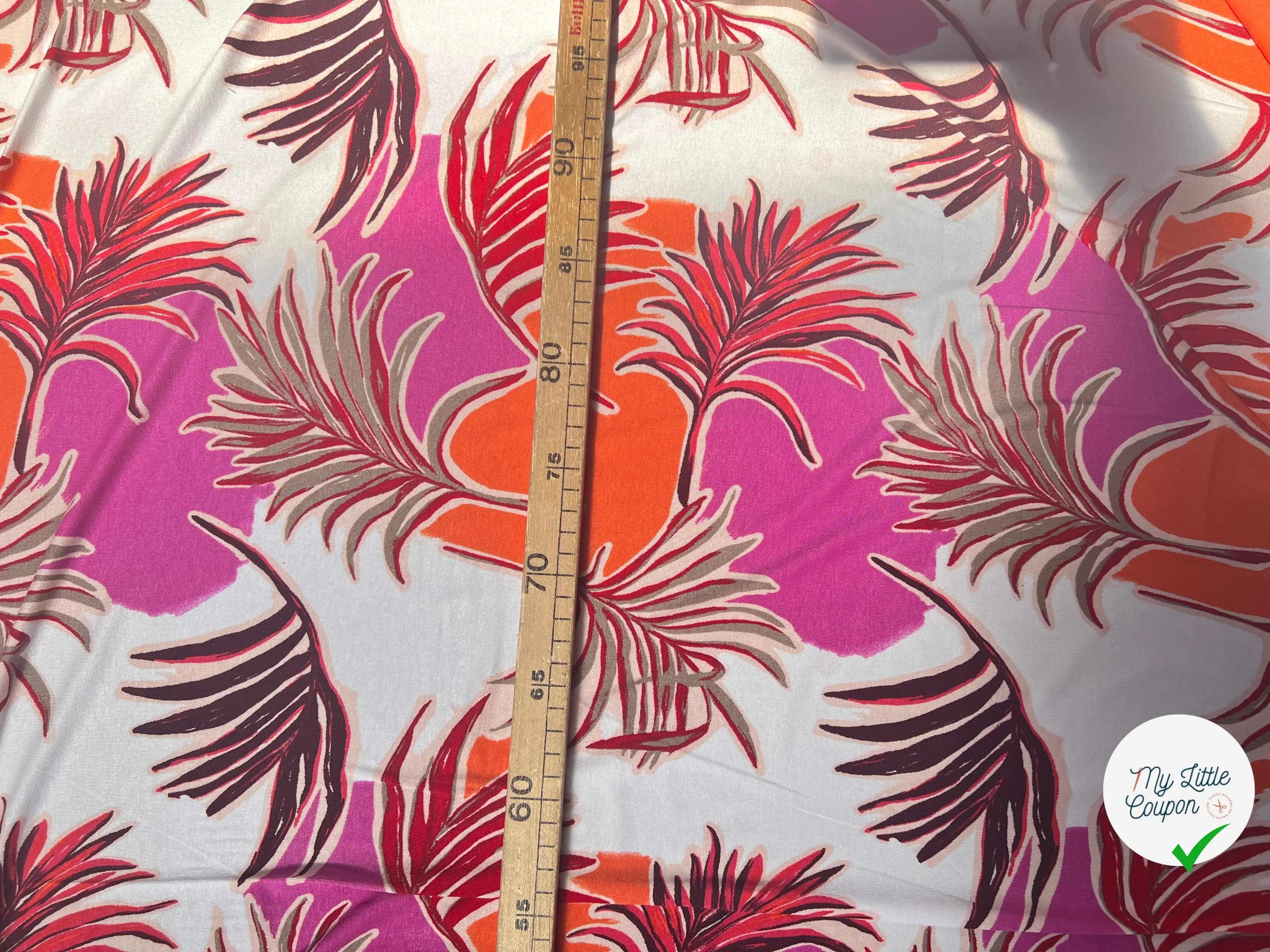 JERSEY DE VISCOSE TISSU IMPRIMÉ ABSTRAIT FUCHSIA - My Little Coupon