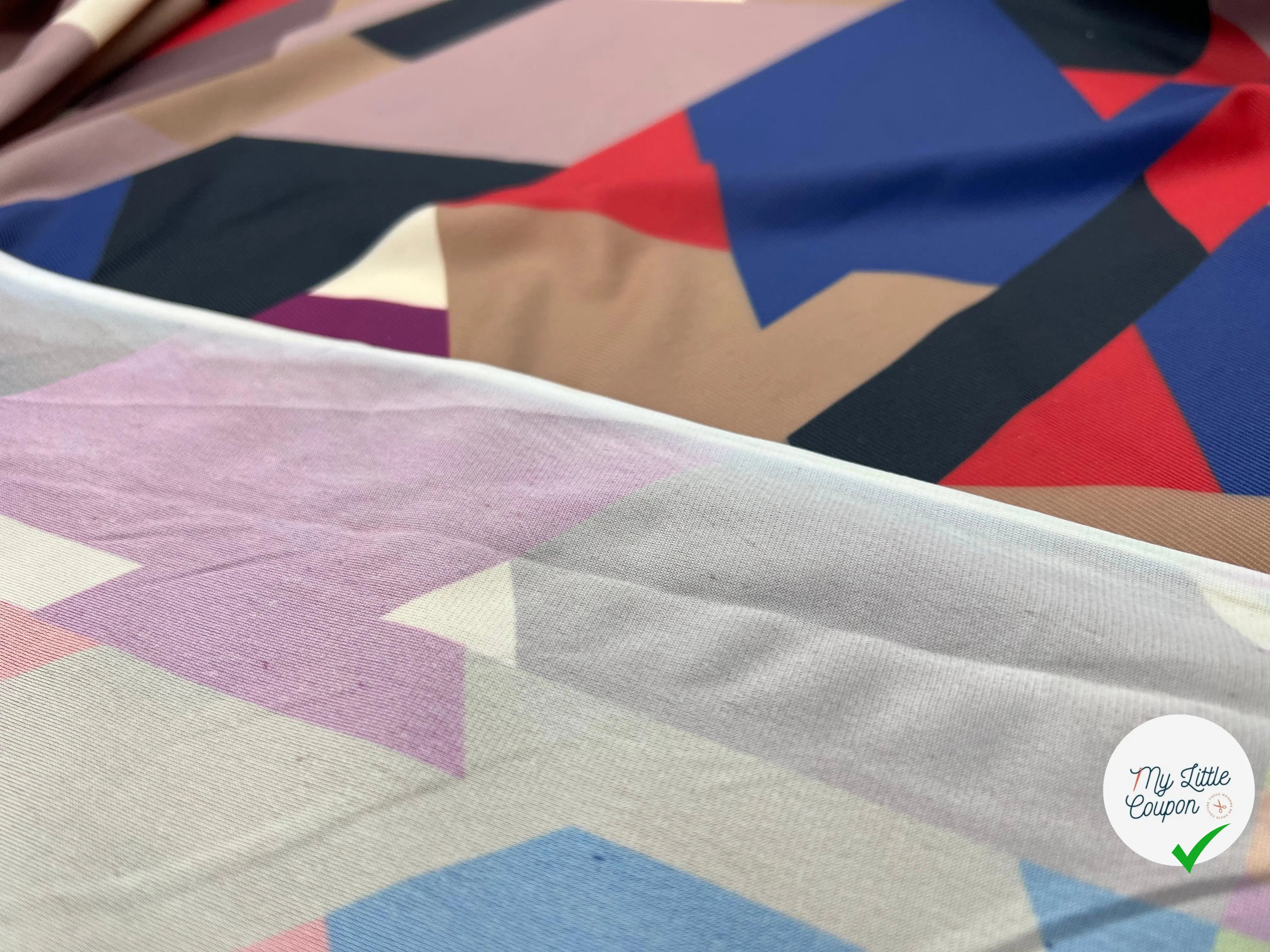JERSEY FLUIDE BANDES SUCCESSIVES DE DESSINS GÉOMÉTRIQUE - coupon de tissu de 3 mètres - My Little Coupon - tissu - coudre