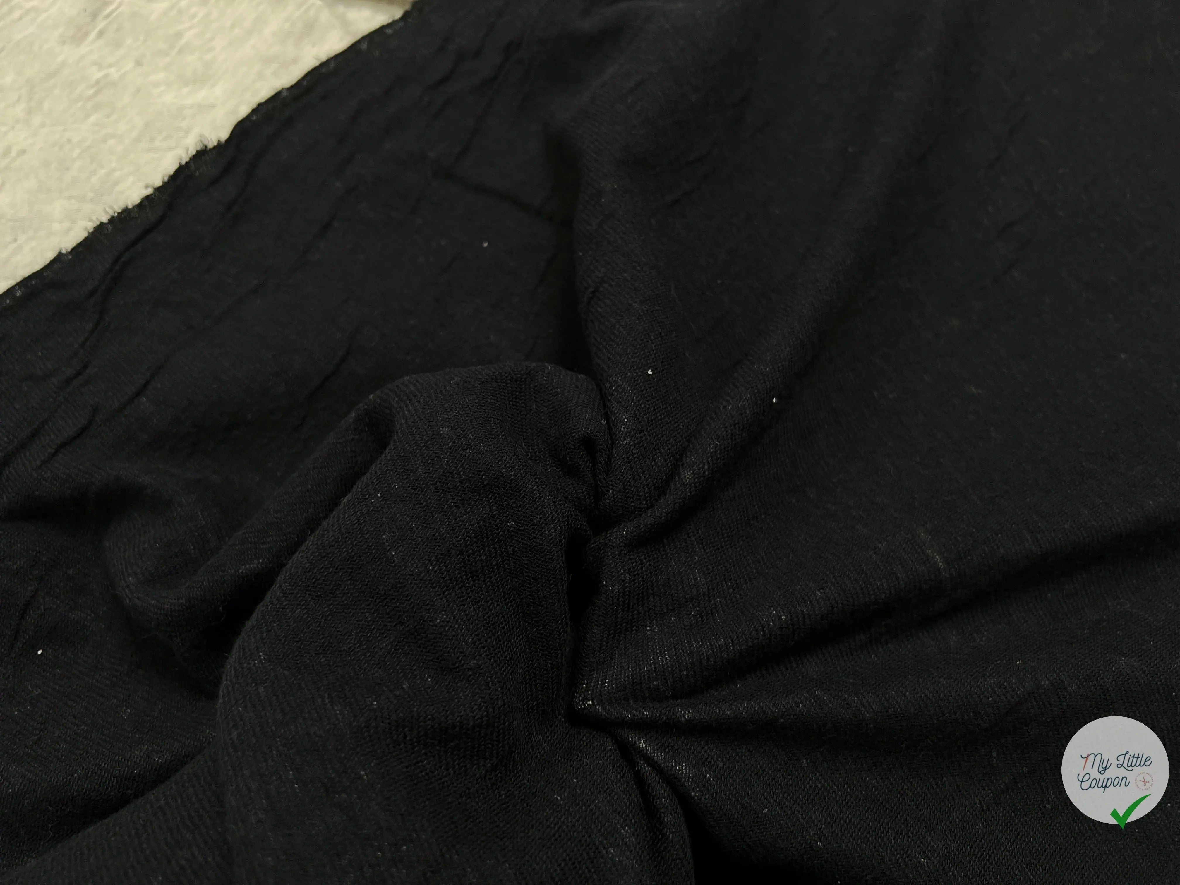 JERSEY REVERSIBLE LÉGÉREMENT FROISSÉ CONTRECOLLÉ NOIR ET BLANC CASSÉ - coupon de tissu de 3 mètres - My Little Coupon - tissu - coudre