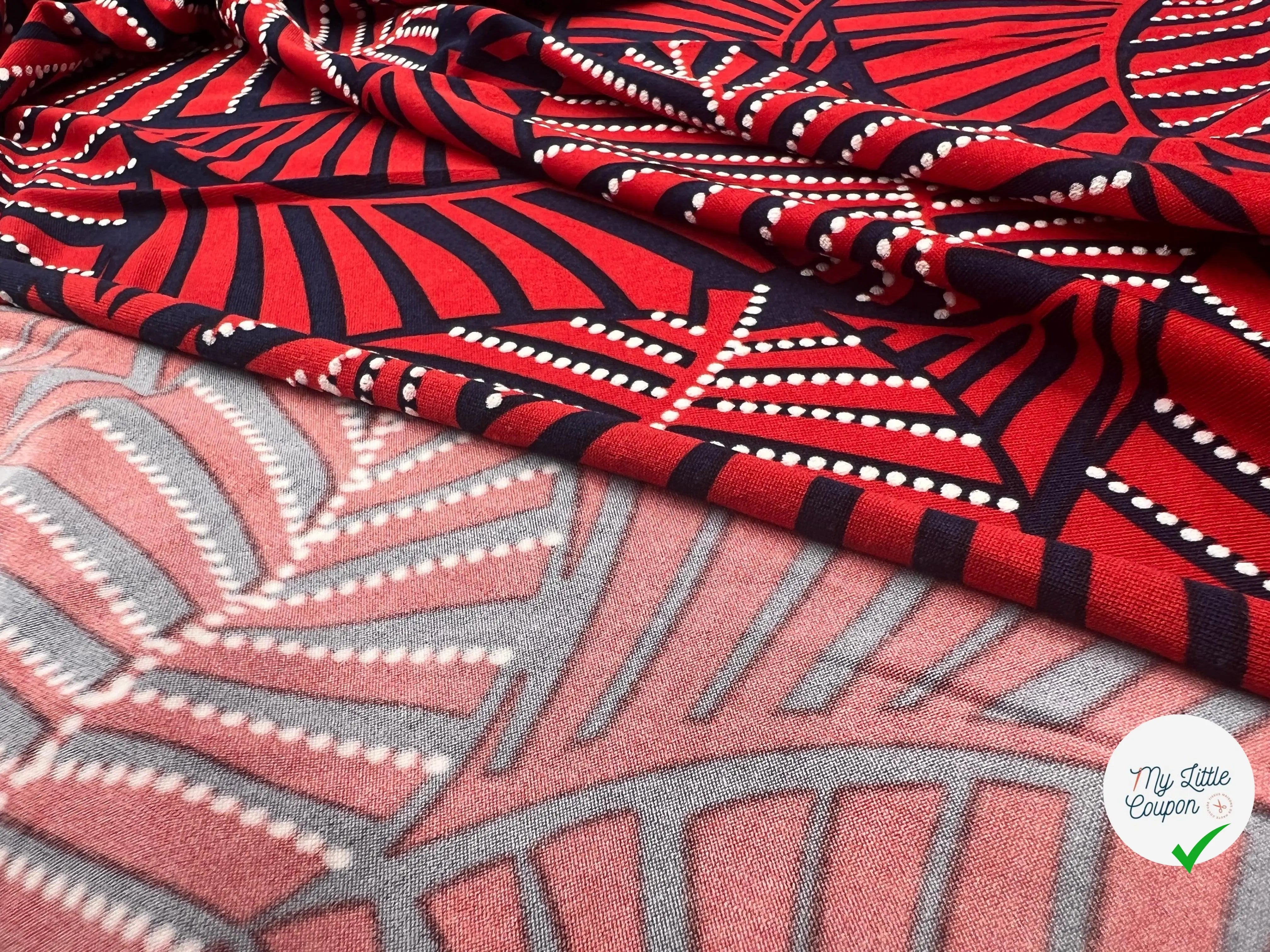 JERSEY STRETCH PALM RED AND NAVY RELIEF GOMME BLANCHE - My Little Coupon - tissu - coudre