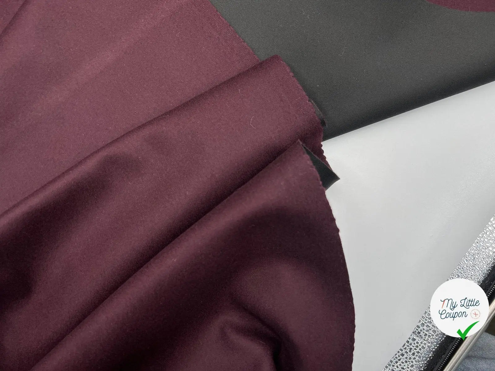 LAINAGE CABAN CONTRECOLLÉ JERSEY NOIR COLORIS BORDEAUX - coupon de tissu de 3 mètres - My Little Coupon - tissu - coudre