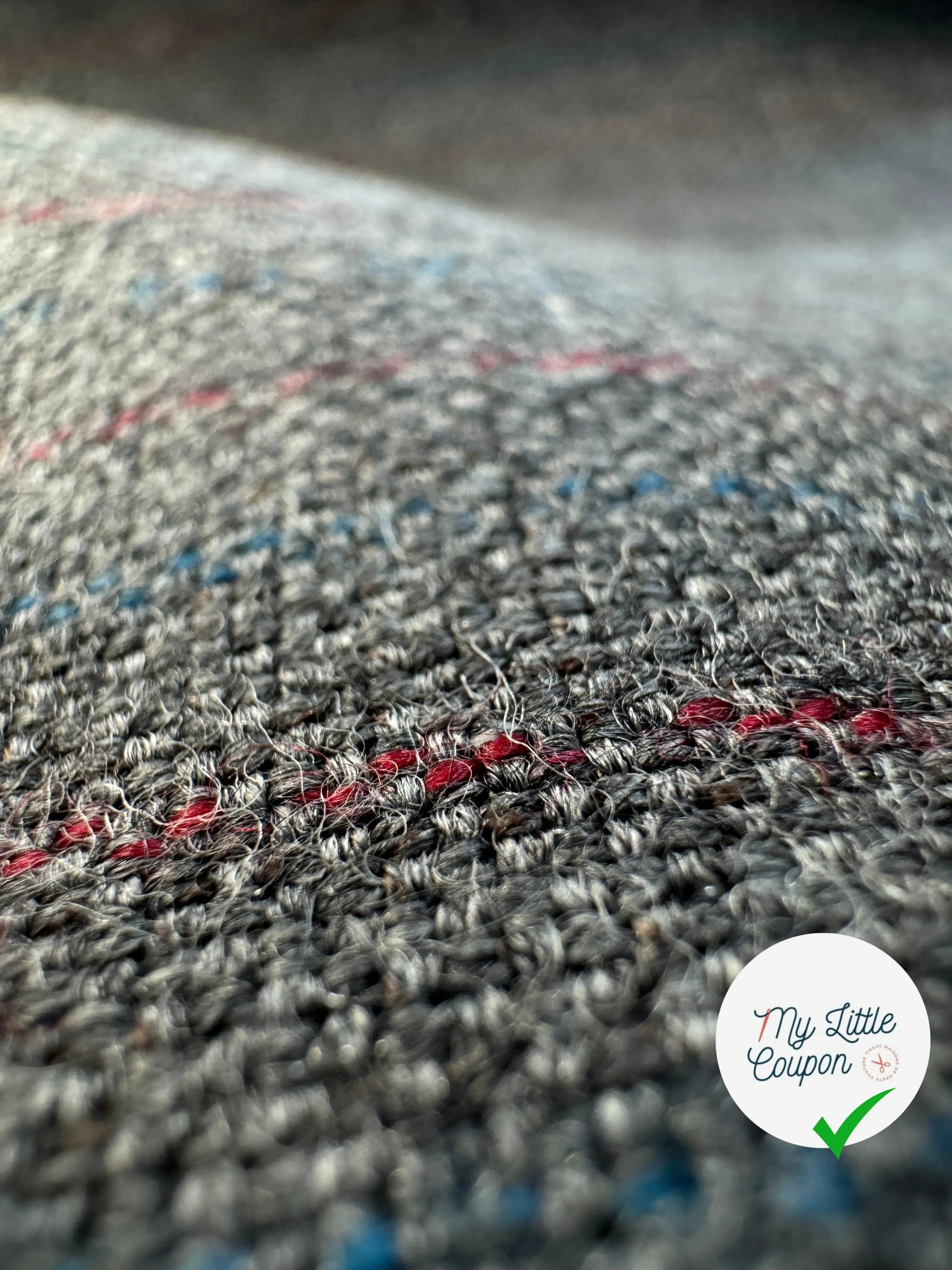 LAINAGE GRIS FILIGRANE ROUGE MSO