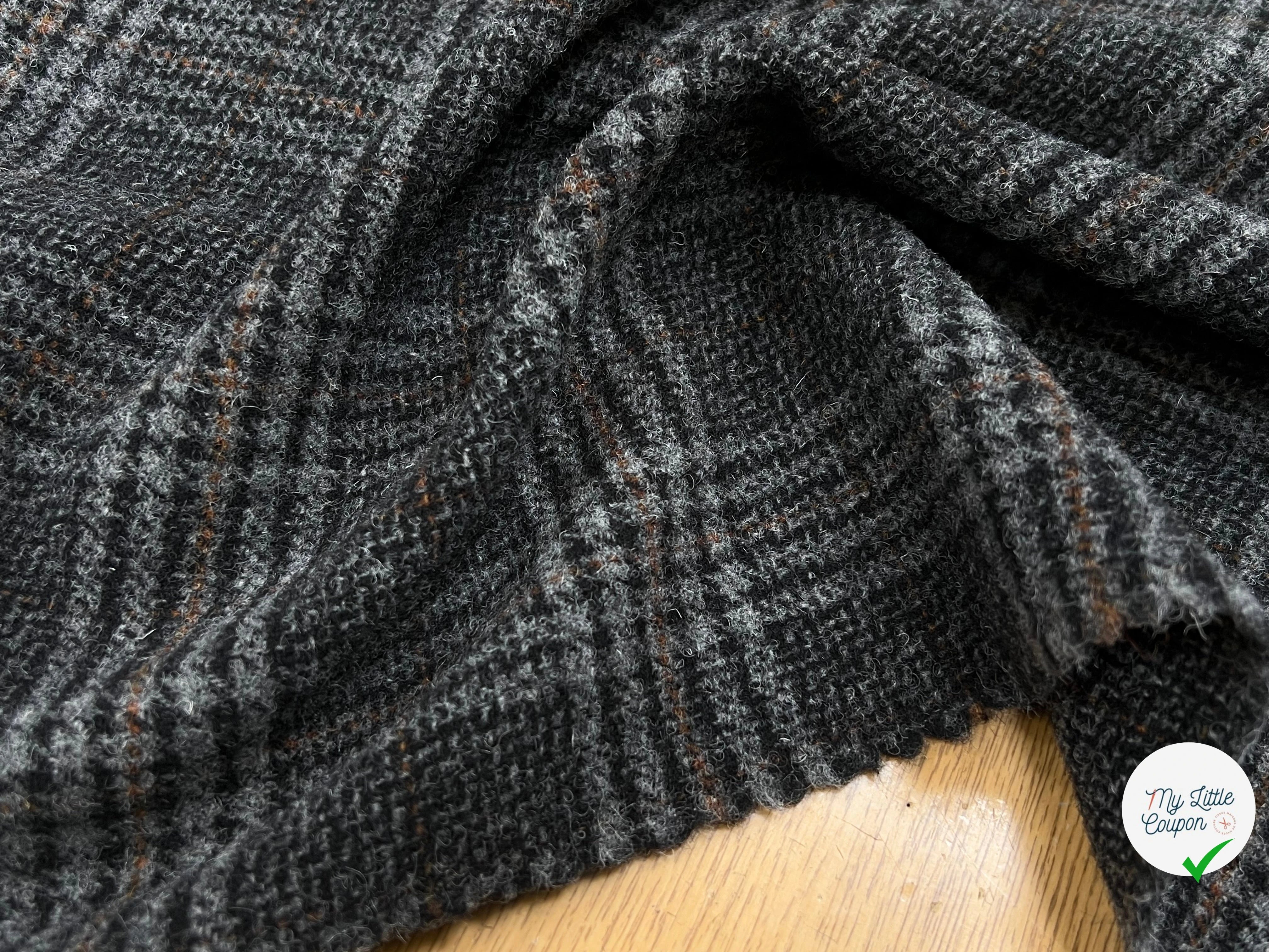 LAINAGE MANTEAU HIGHLAND STYLE GRIS CLAIR ET NOIR - My Little Coupon