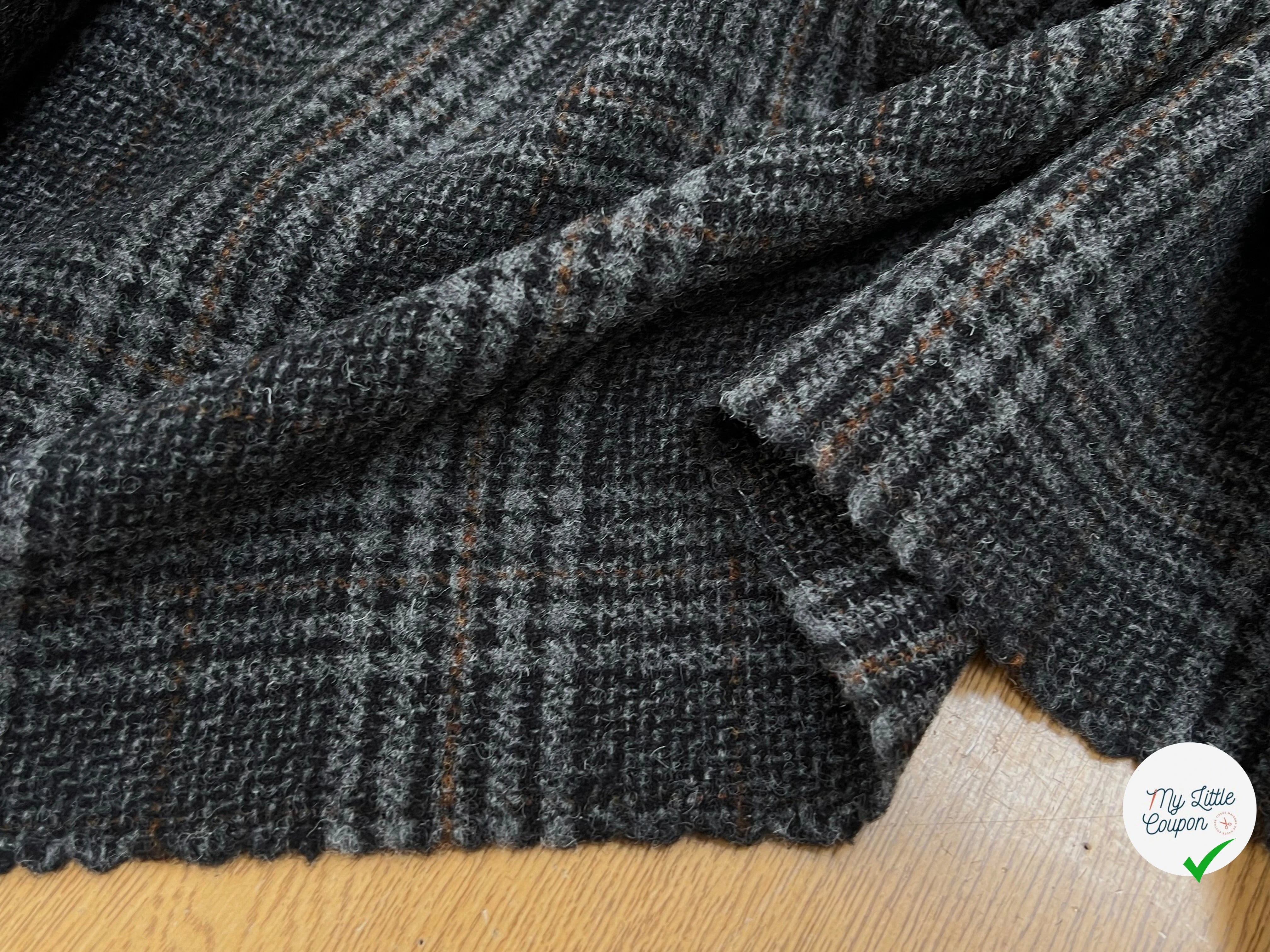 LAINAGE MANTEAU HIGHLAND STYLE GRIS CLAIR ET NOIR - My Little Coupon