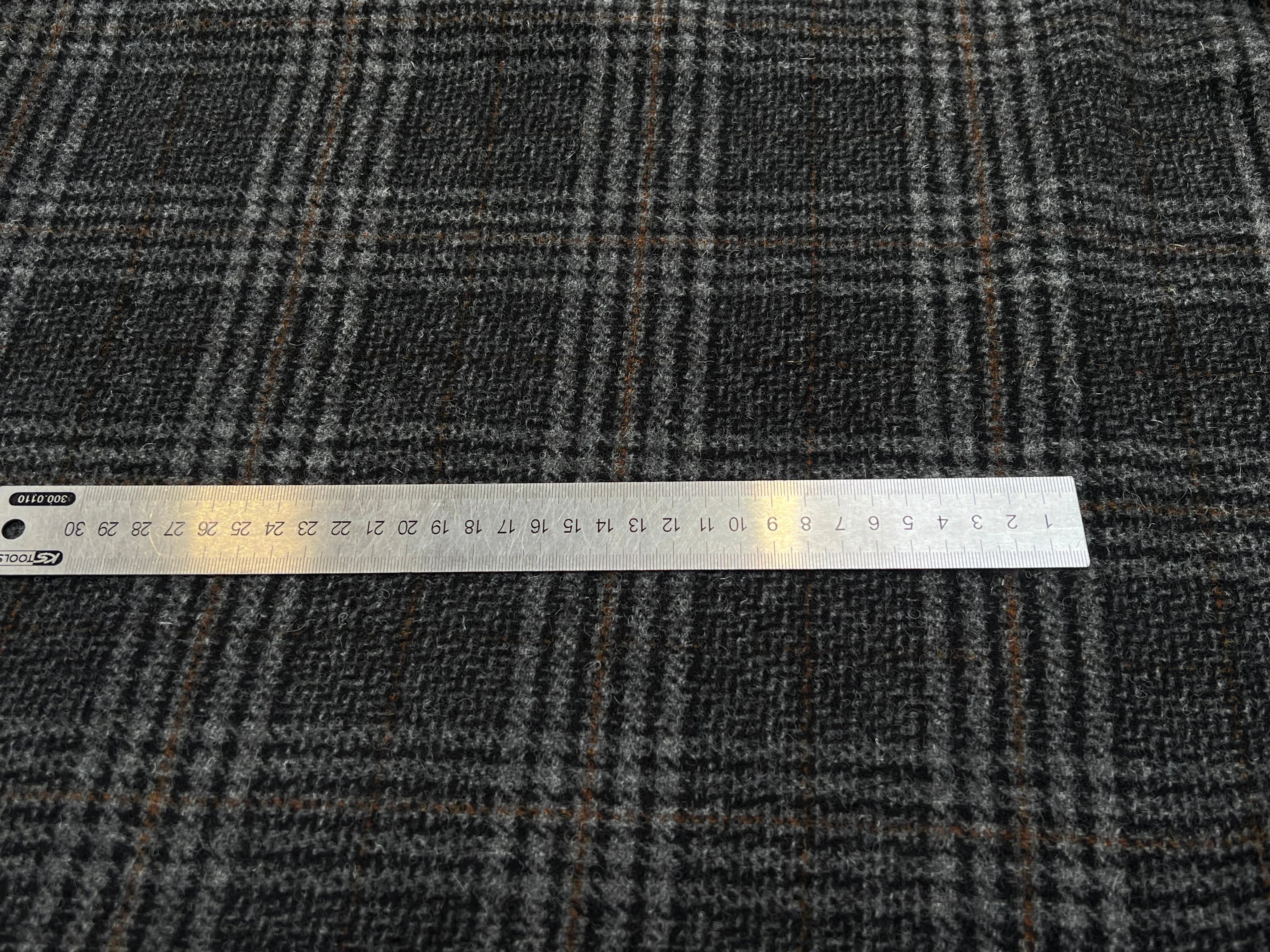 LAINAGE MANTEAU HIGHLAND STYLE GRIS CLAIR ET NOIR - My Little Coupon