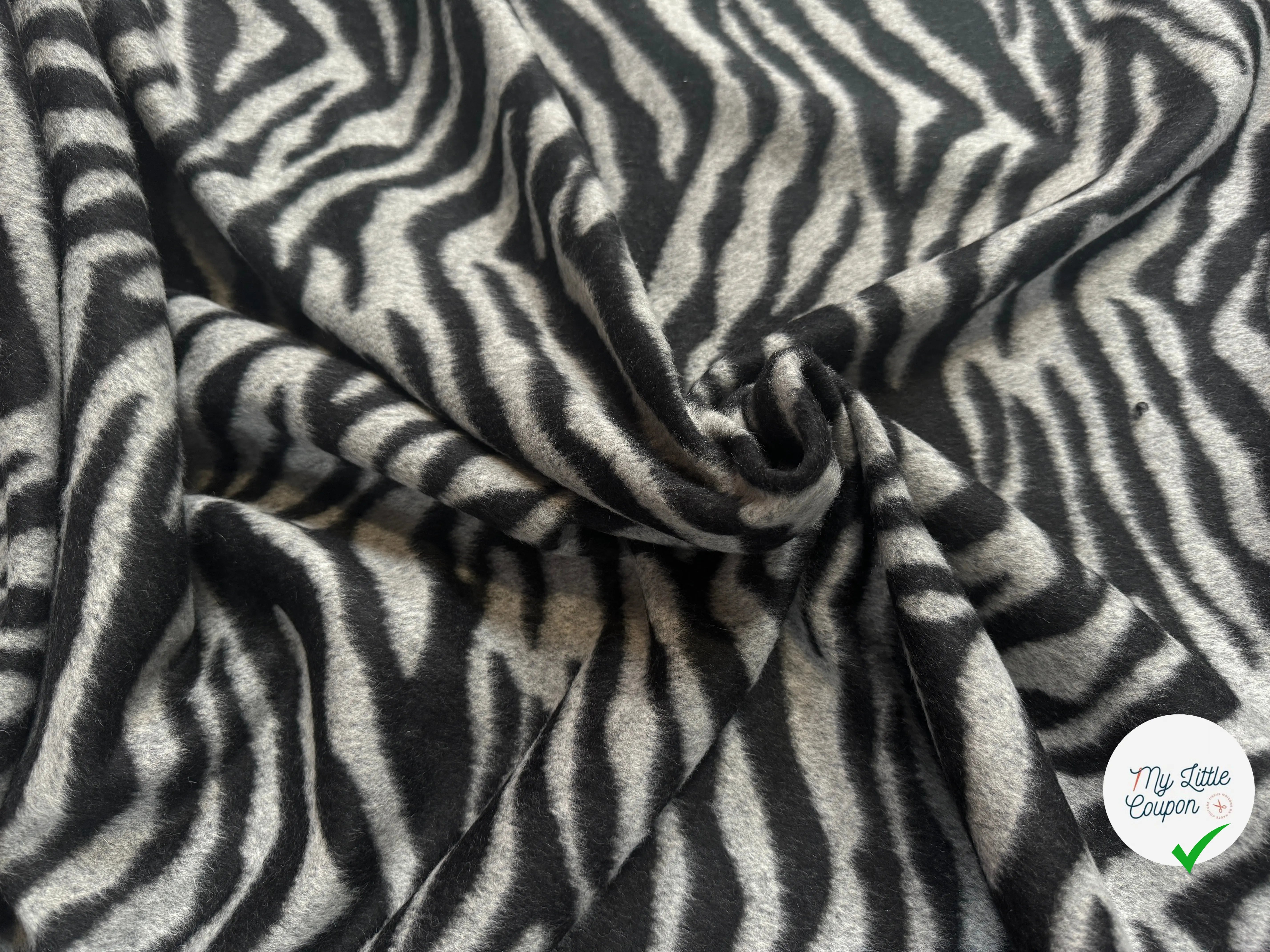 LAINAGE MANTEAU ZÉBRÉ NOIR ET GRIS - My Little Coupon