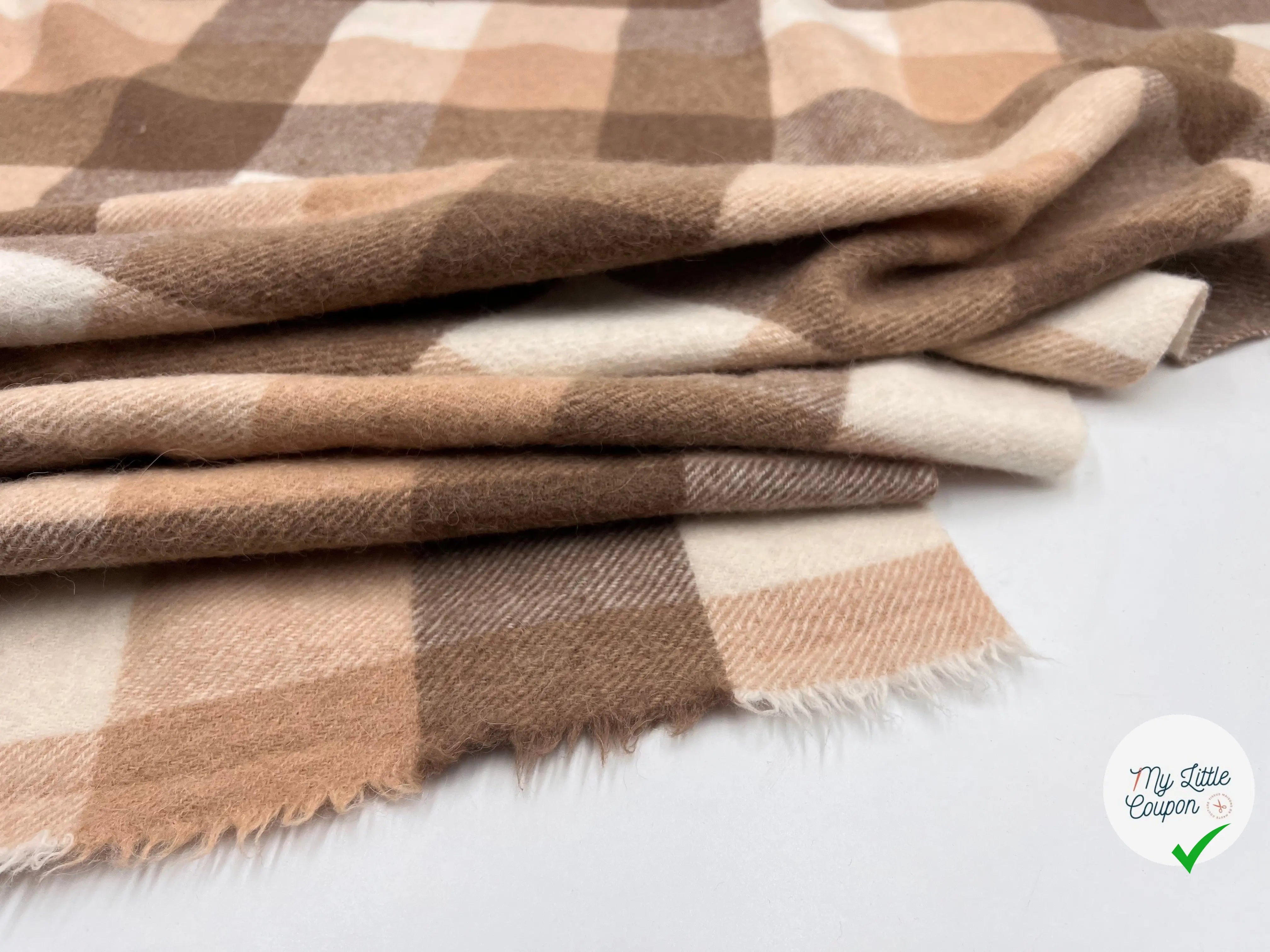 LAINAGE MANTEAUX CARREAUX SAUMON ET BROWN - My Little Coupon - tissu - coudre
