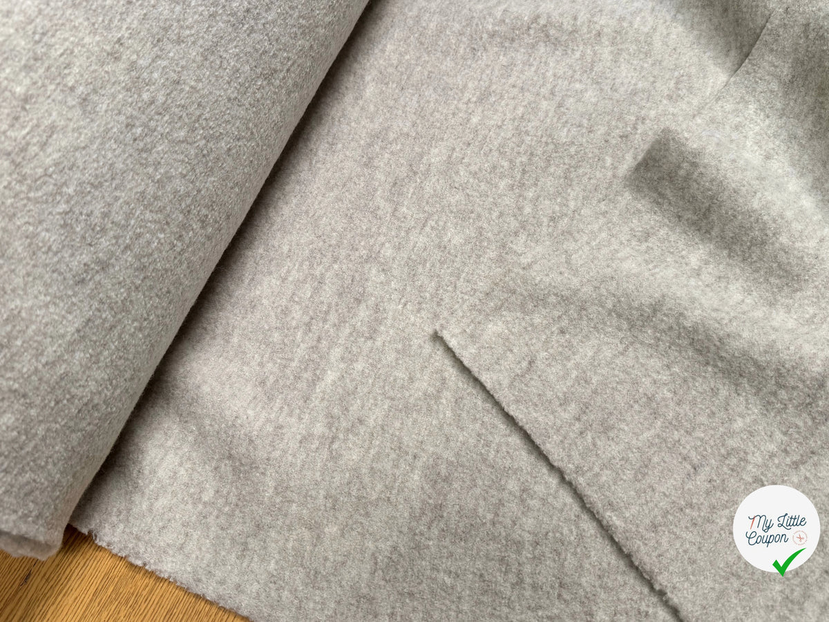 Tissu laine bouillie haute couture écru - tombé du tissu