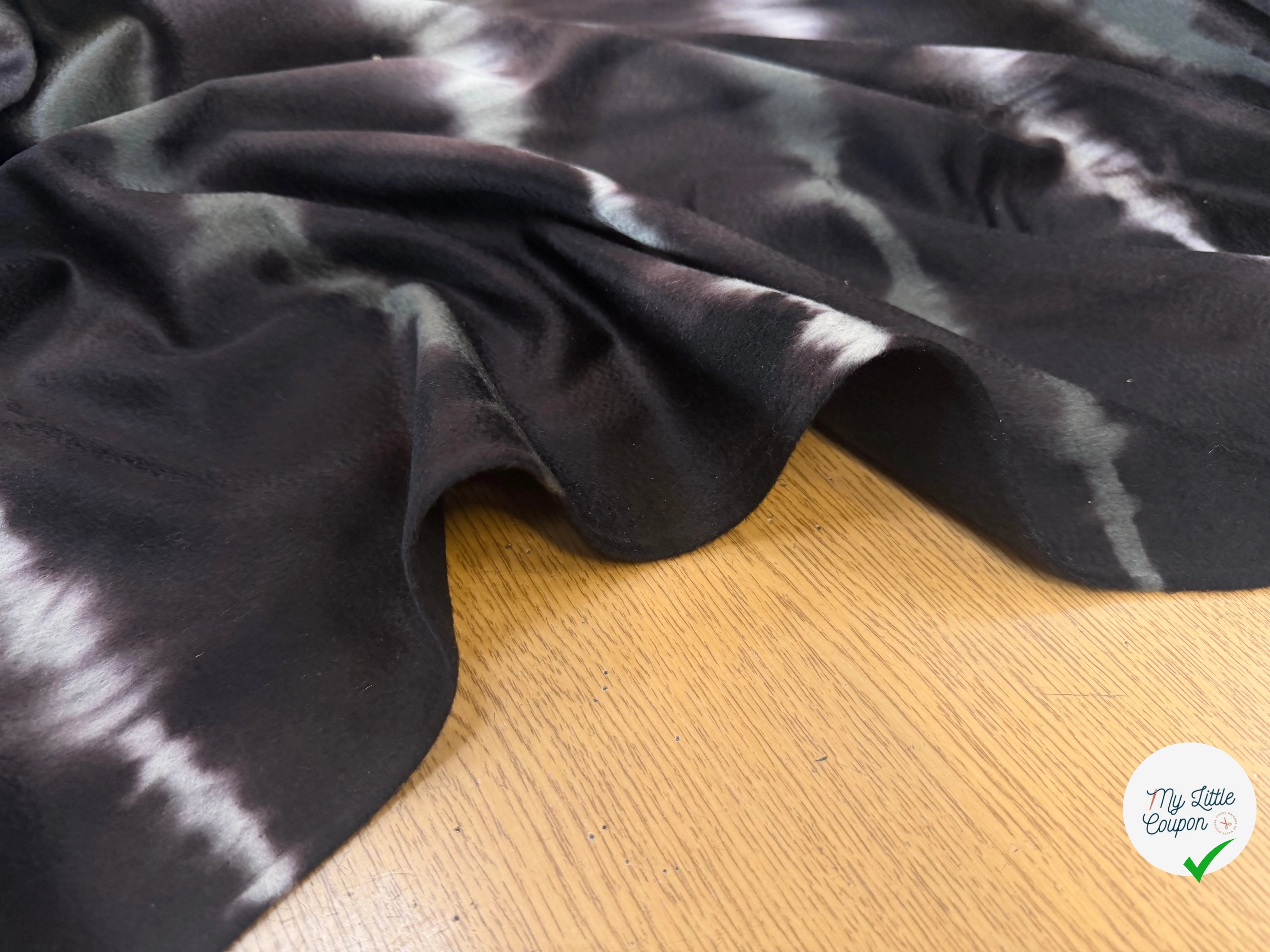 LAINE ULTRA DOUCE MOTIF RATURES ABSTRAITES - My Little Coupon