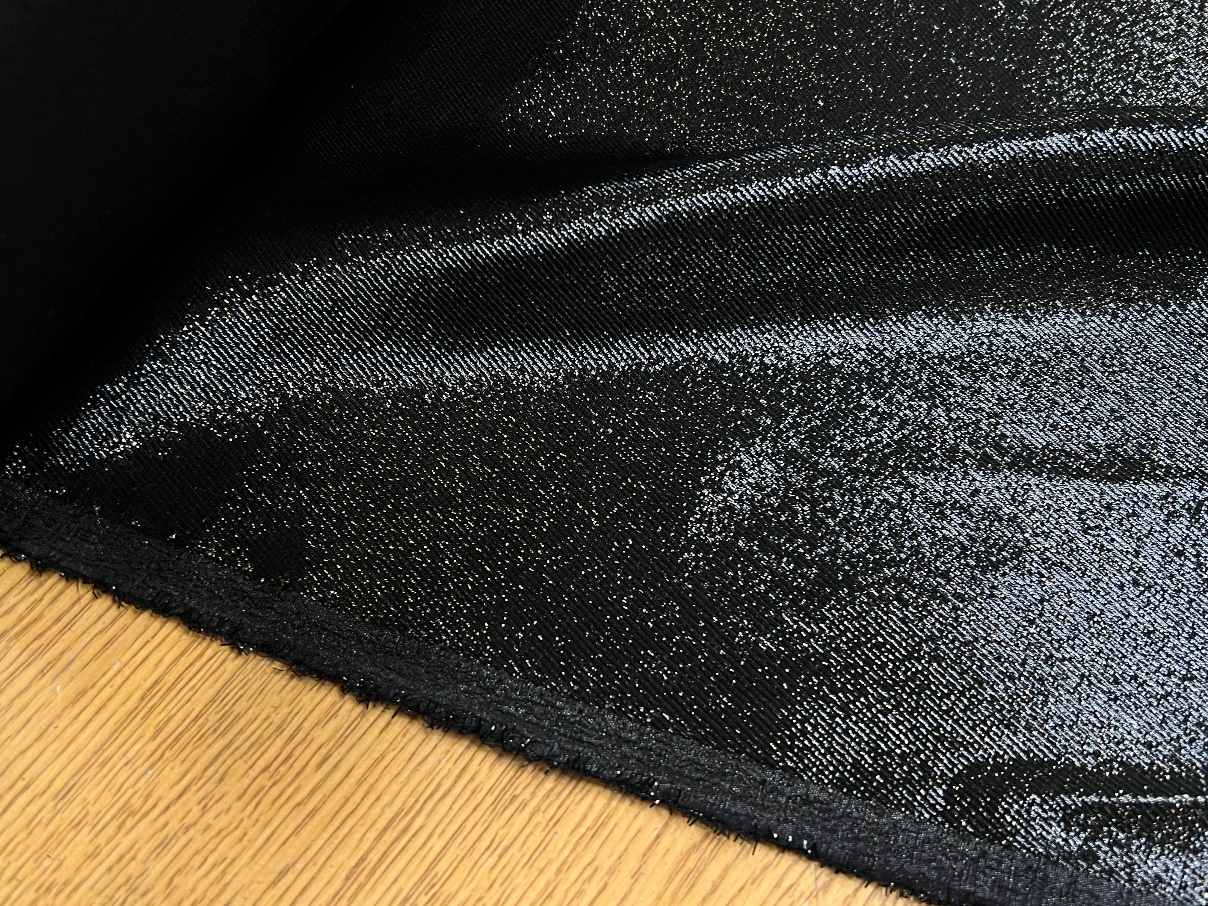 LAMÉ DE SOIE NOIR FLUIDE BRILLANT ARGENTÉ 63% SOIE - My Little Coupon