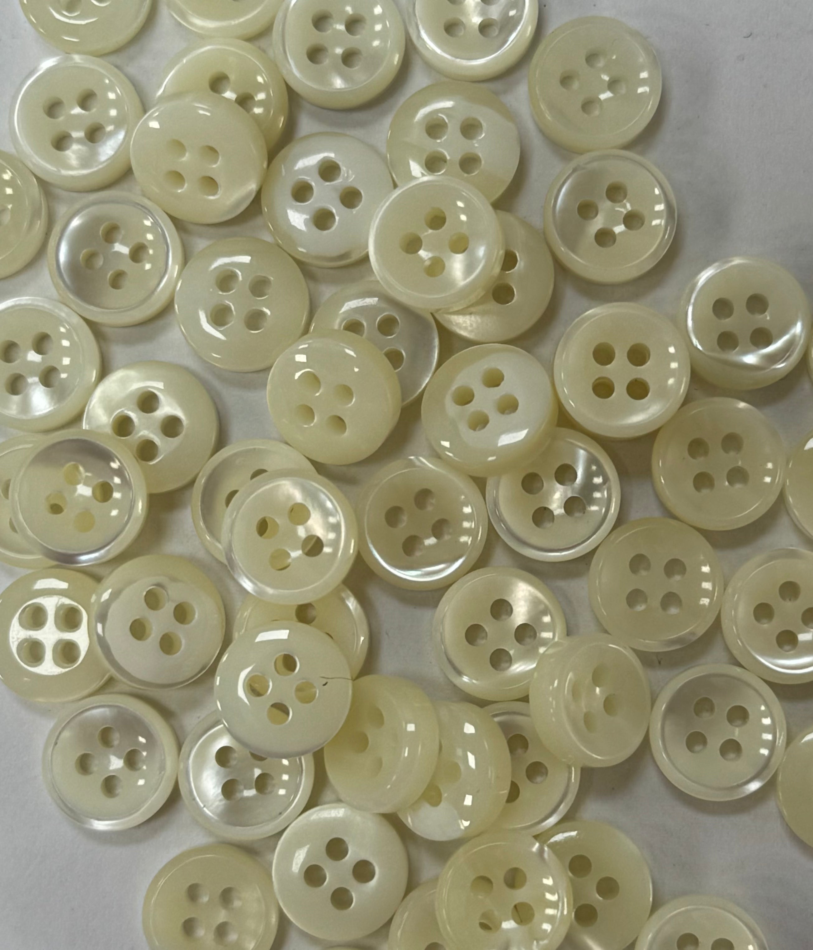 LOT DE 10 BOUTONS NACRE IVOIRE 10MM - My Little Coupon