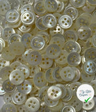 LOT DE 5 BOUTONS A 4 TROUS NACRE IVOIRE - My Little Coupon