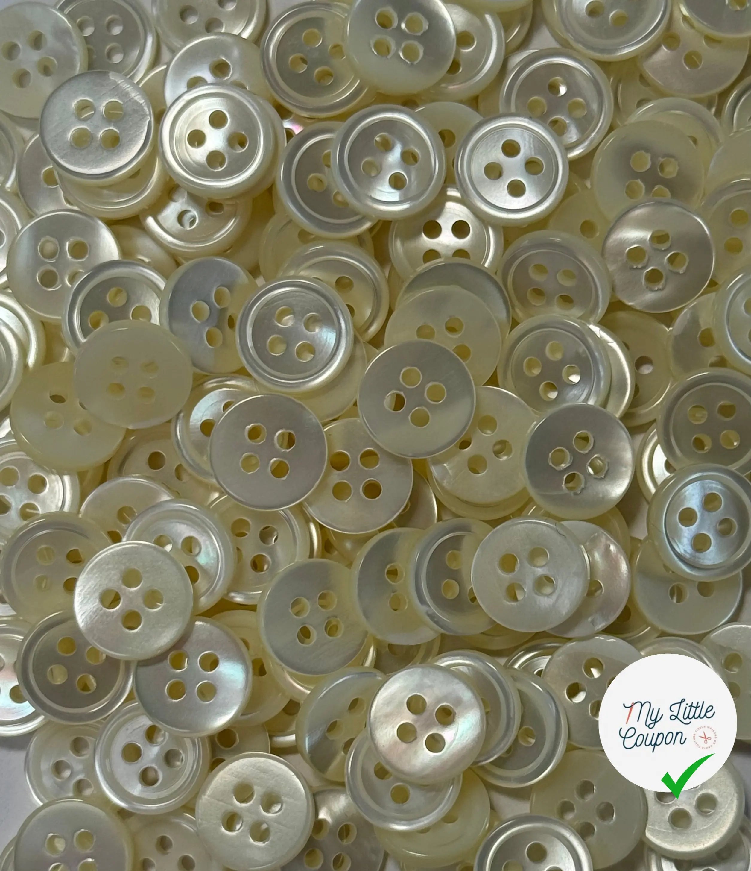 LOT DE 5 BOUTONS A 4 TROUS NACRE IVOIRE - My Little Coupon