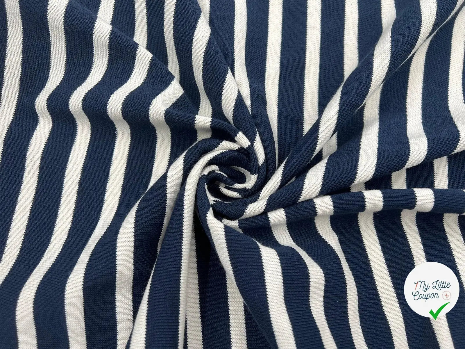 MAILLE COTON LOURDE RAYURES MARINES SUR ECRU - My Little Coupon - tissu - coudre