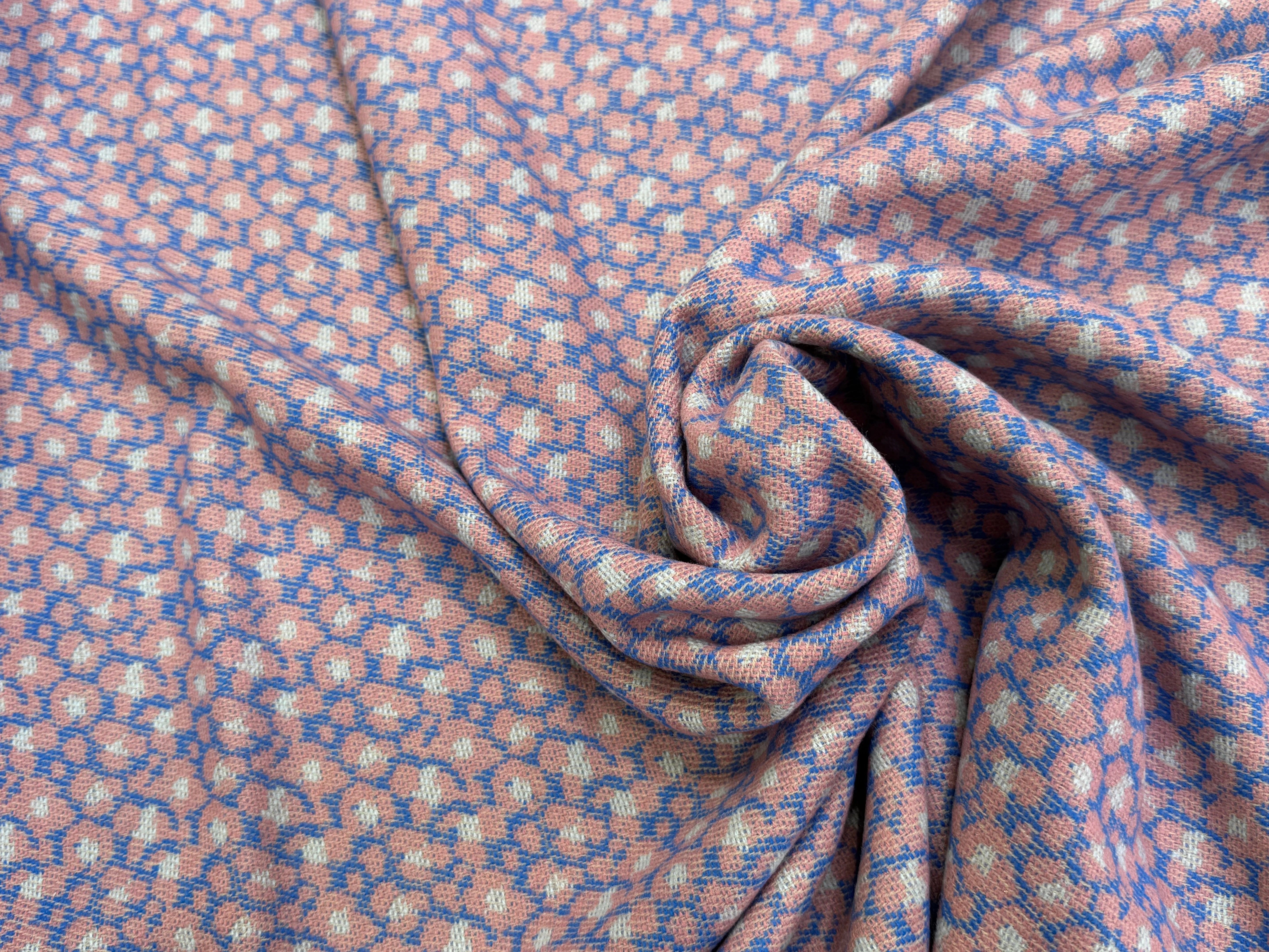 MAILLE GRATTÉE JACQUARD FLEURS ROSE PÂLE FOND BLEU - My Little Coupon
