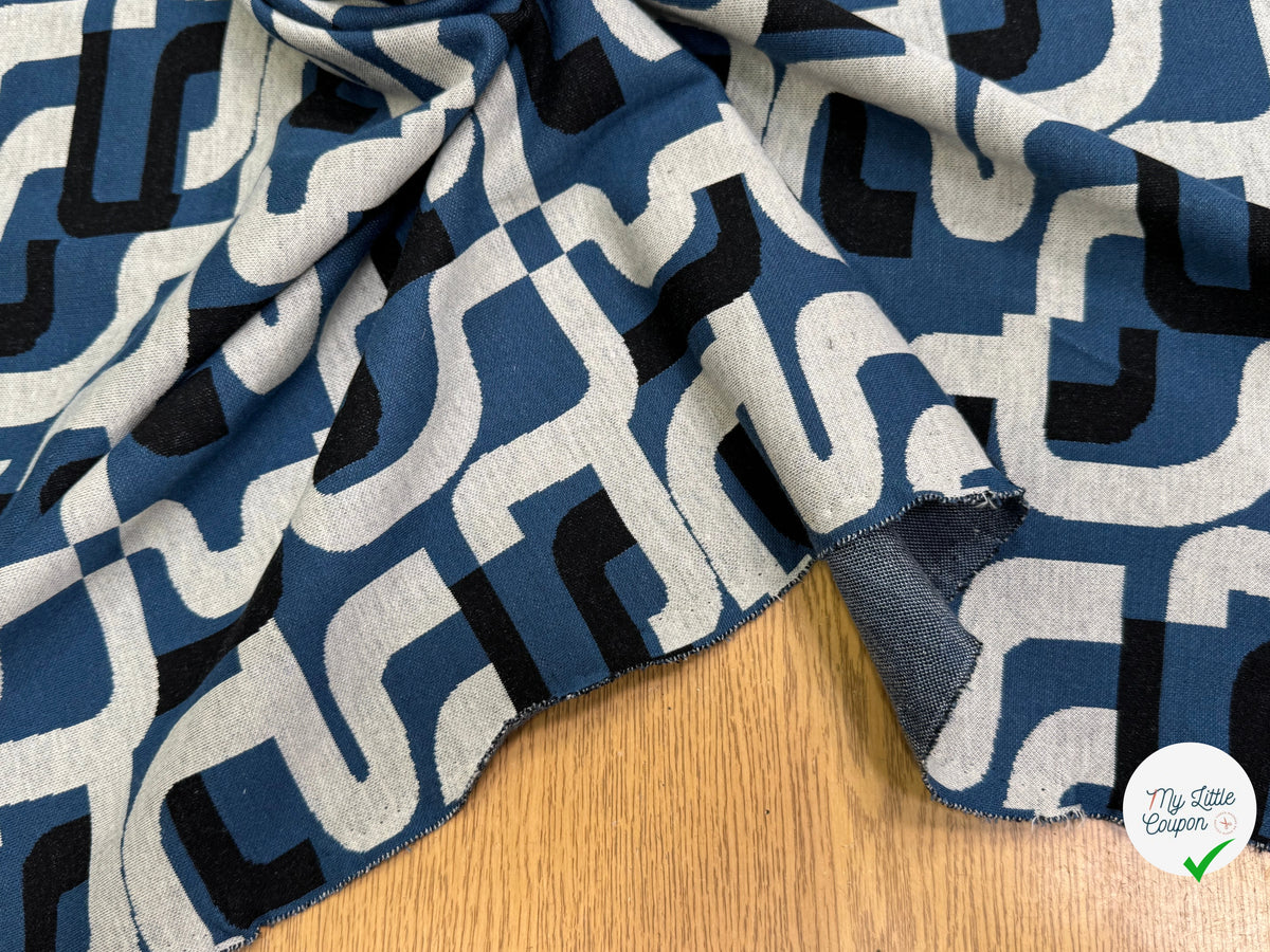 MAILLE JACQUARD ESPRIT MILANO MOTIF CALLIGRAPHIE BLEU MARINE ET BLANC - My Little Coupon