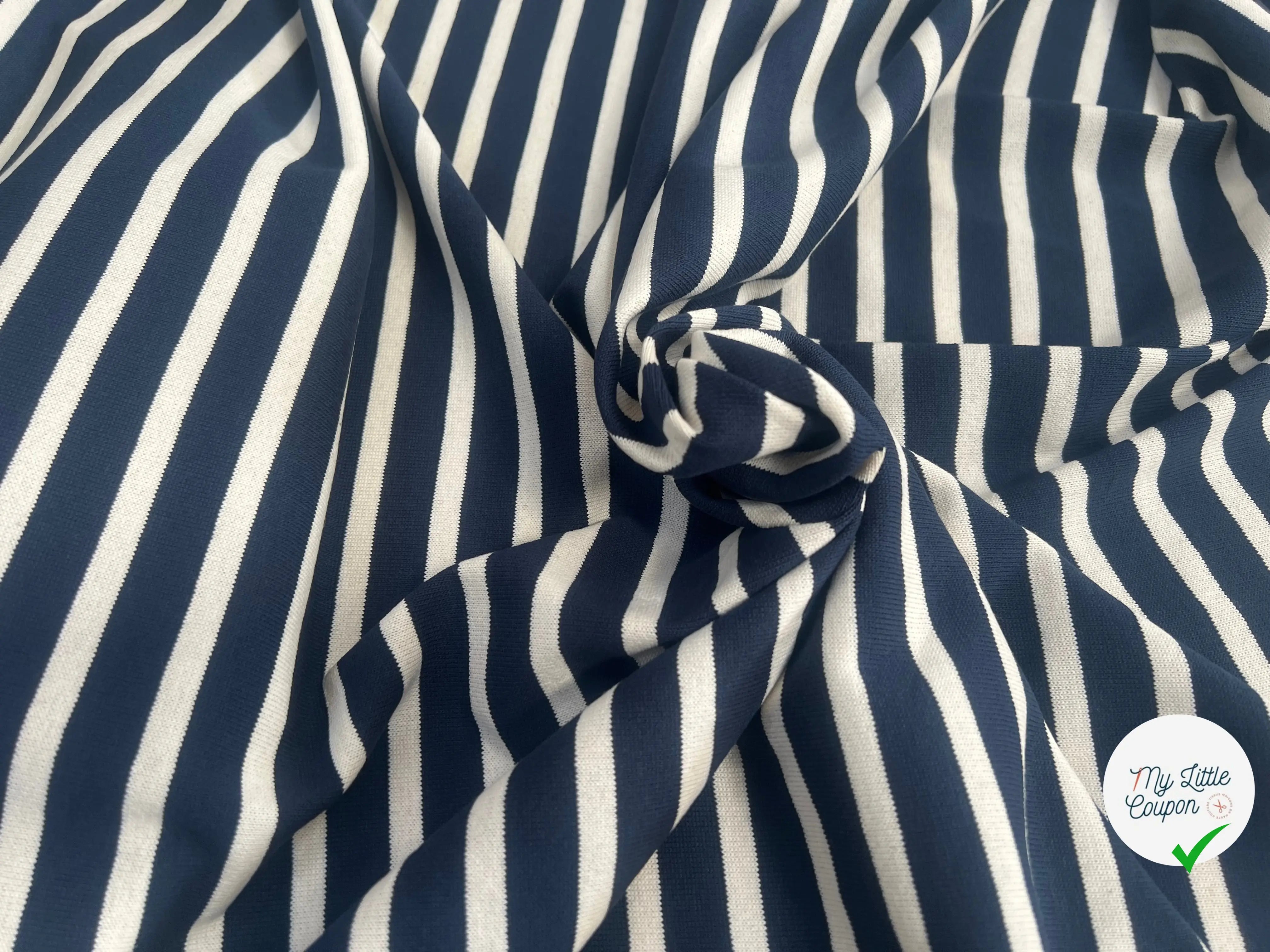 MAILLE LOURDE MARINIÈRE BLEU MARINE RAYURES CRÈME - My Little Coupon