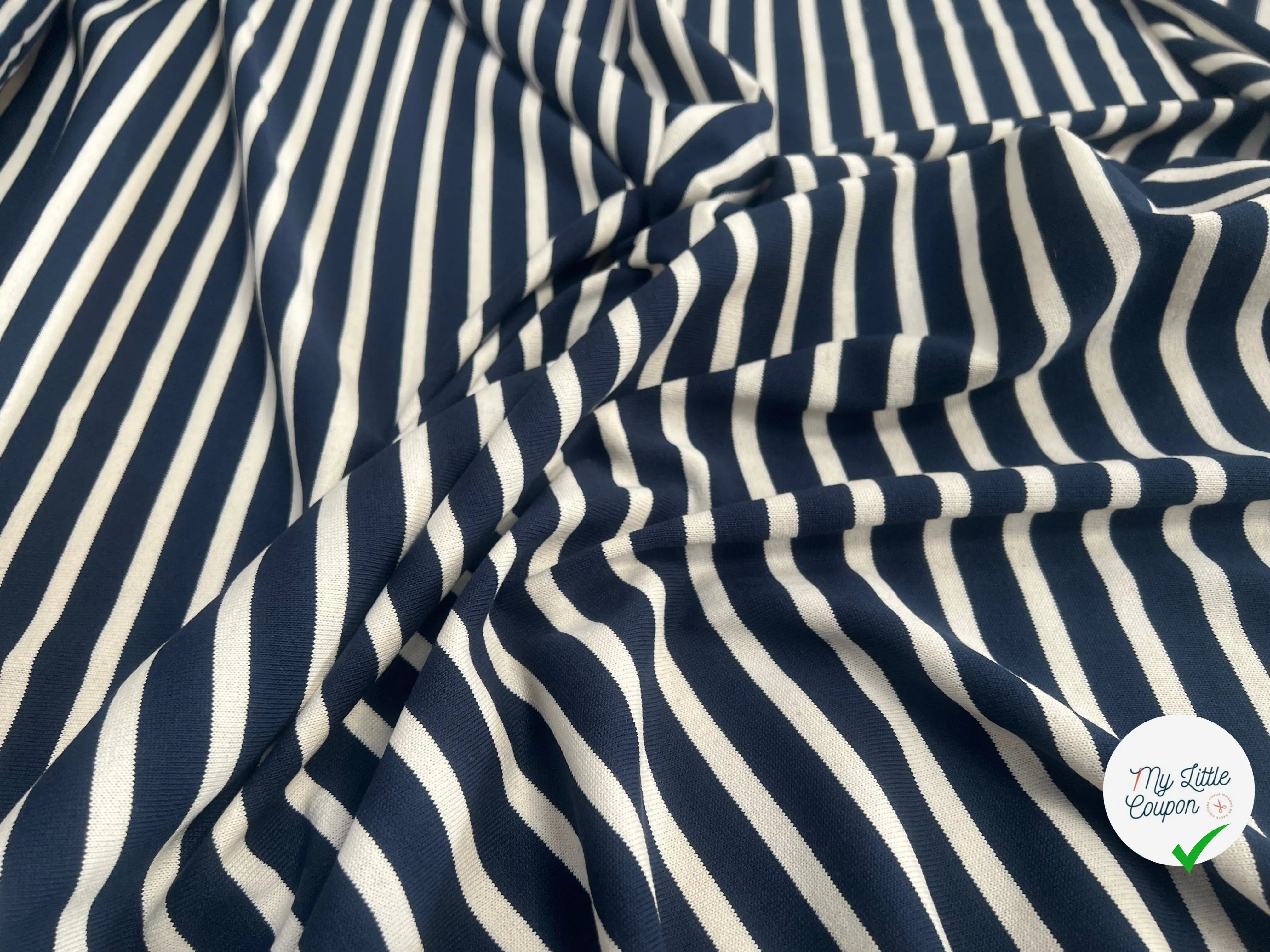 MAILLE LOURDE MARINIÈRE BLEU MARINE RAYURES CRÈME - My Little Coupon