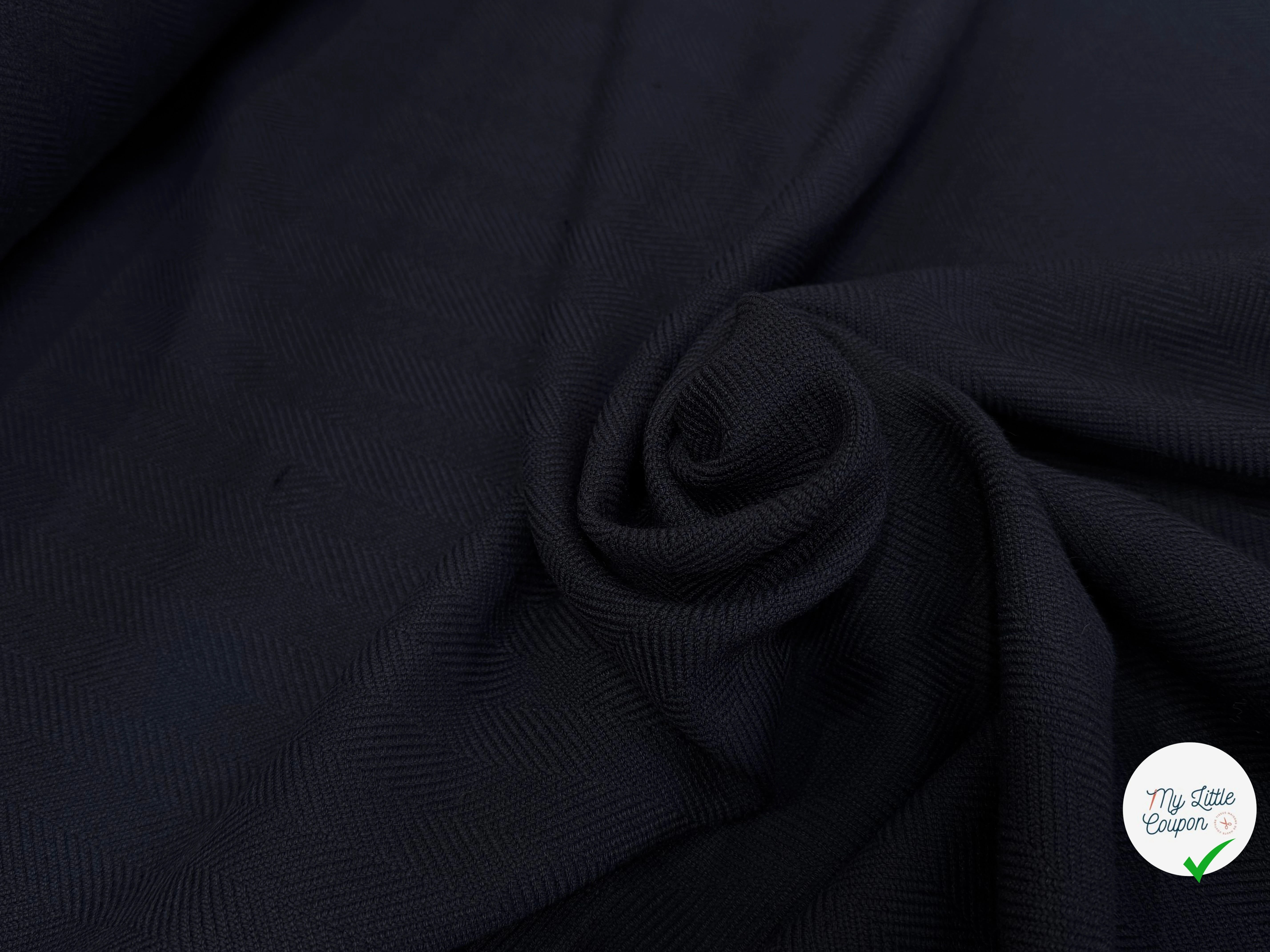 MAILLE MOTIF GÉOMÉTRIQUE BLEU MARINE - My Little Coupon