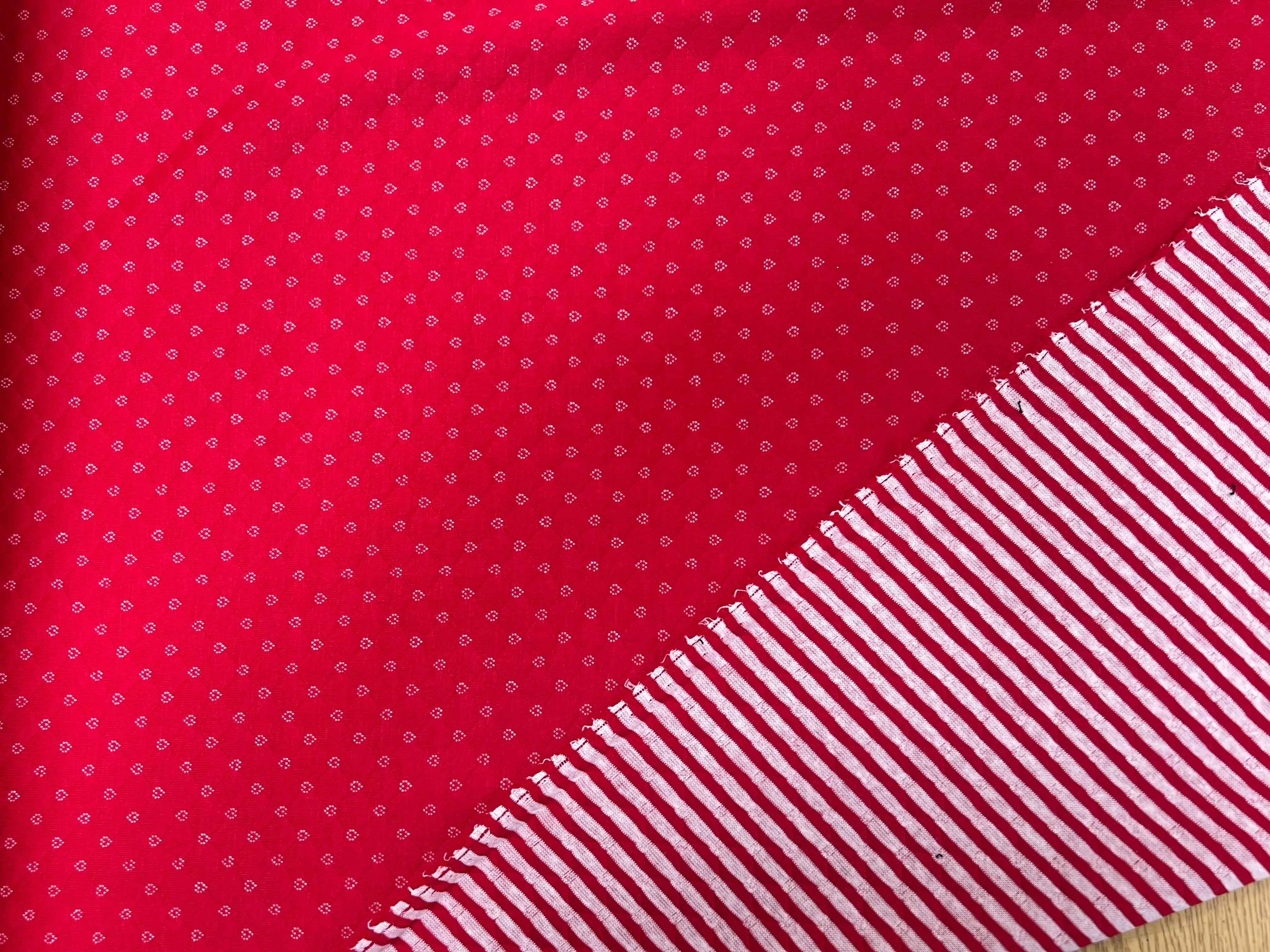 MAILLE POLYCOTON PETIT COEUR ENVERS RAYURES ROUGE - My Little Coupon