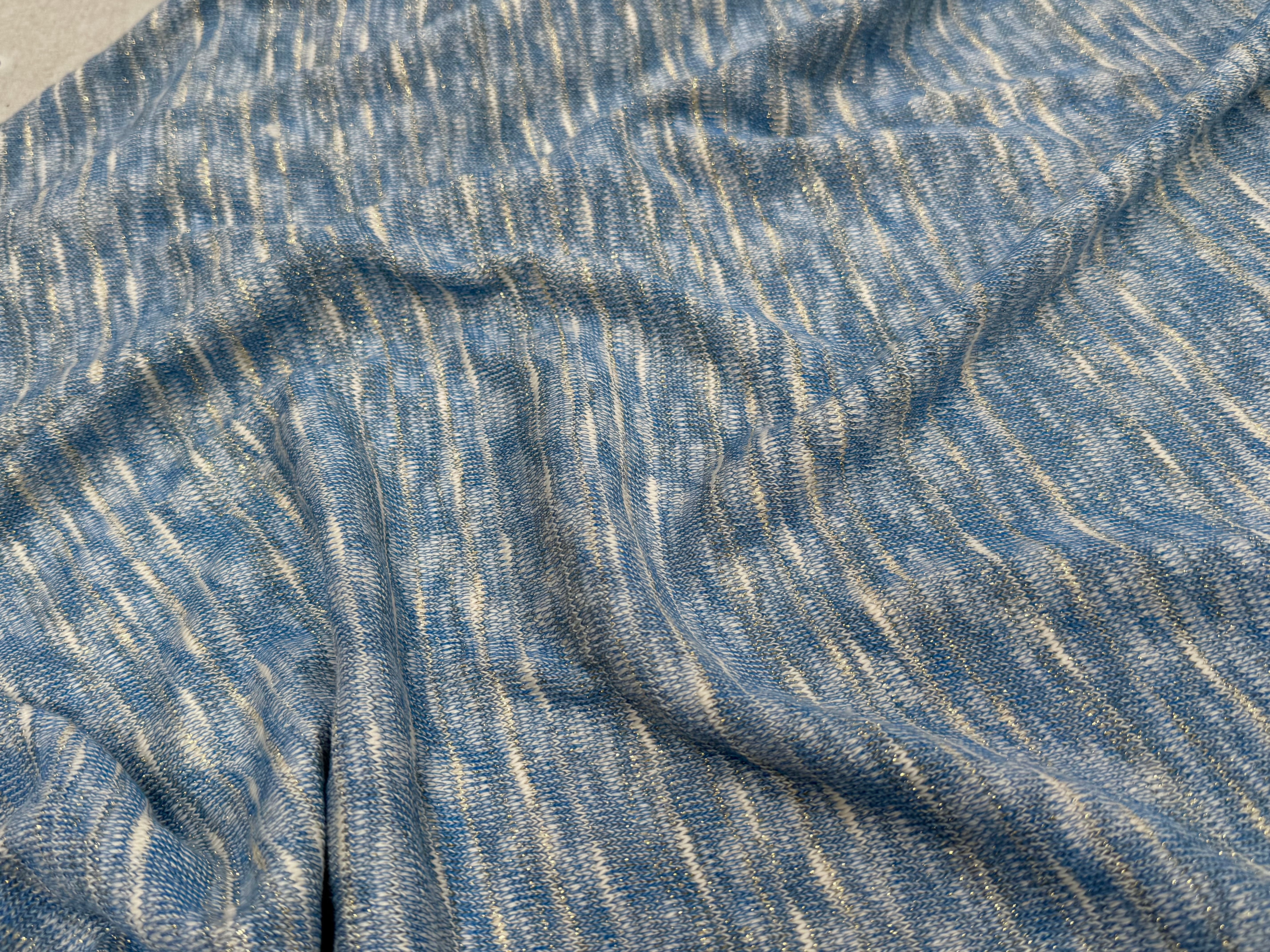 MAILLE TRICOT LÉGÈRE MOULINE BLEU ET LUREX - My Little Coupon