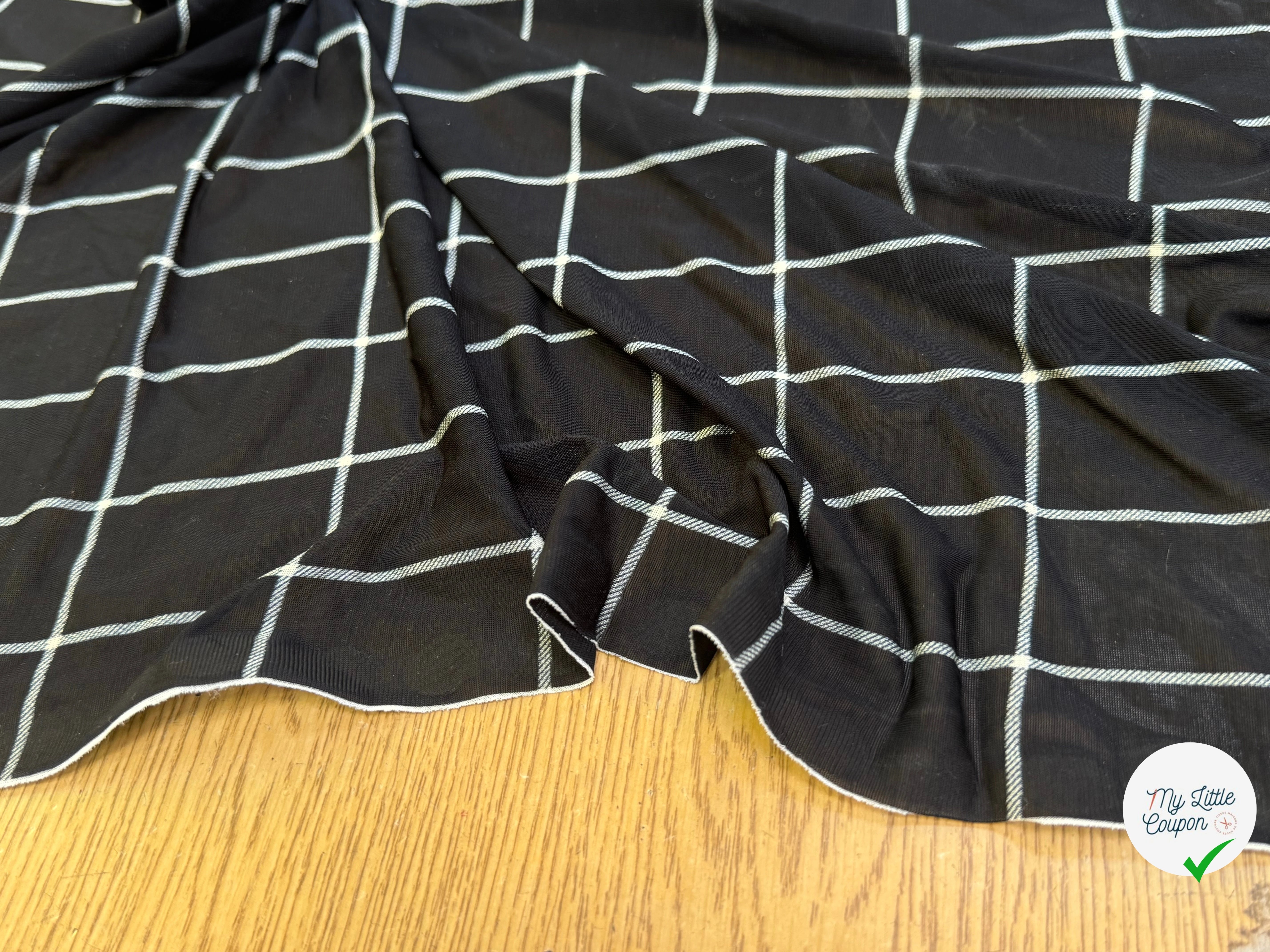 MAILLE VISCOSE FINE ET FLUIDE NOIR À CARREAUX - My Little Coupon