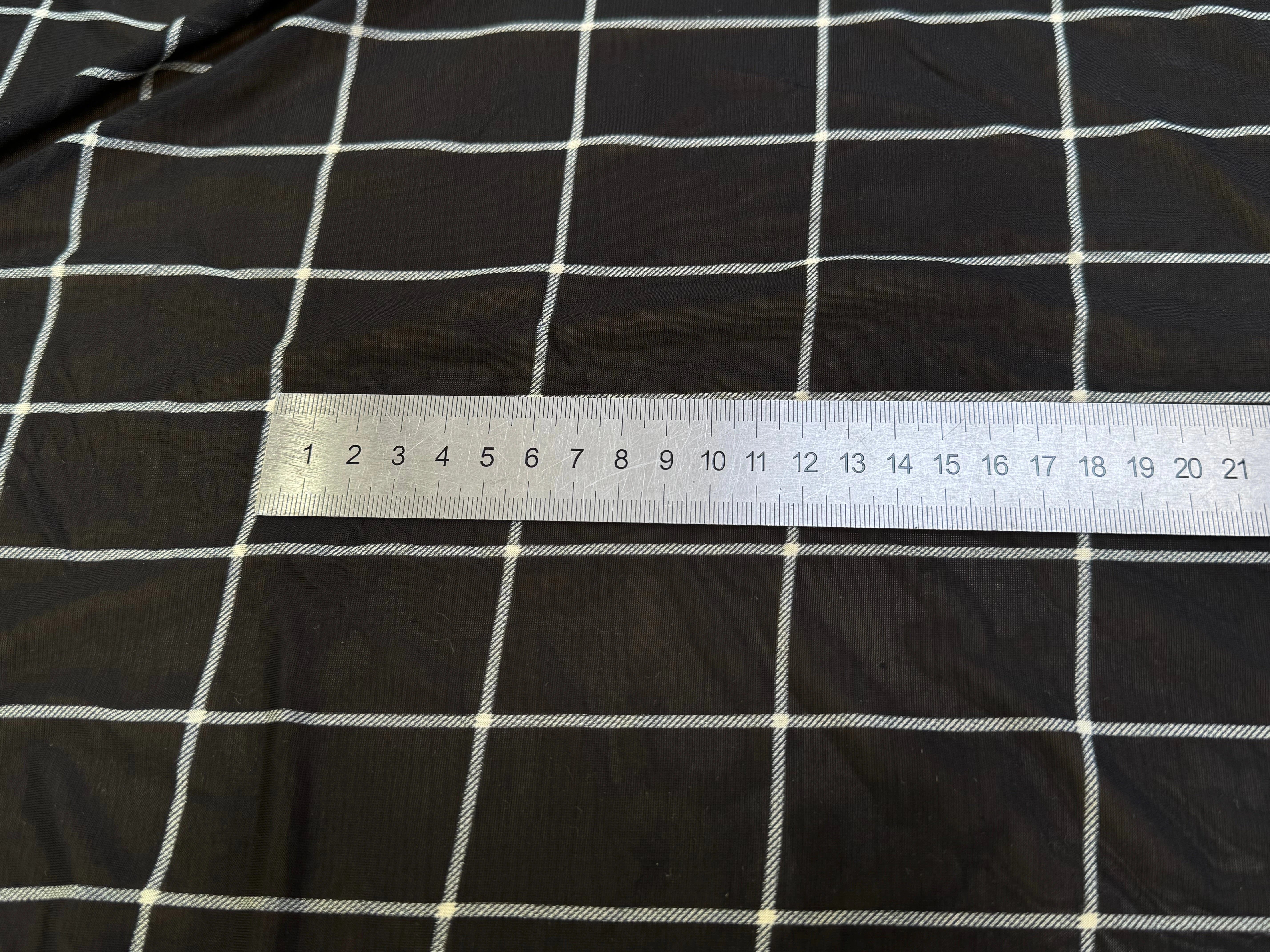 MAILLE VISCOSE FINE ET FLUIDE NOIR À CARREAUX - My Little Coupon