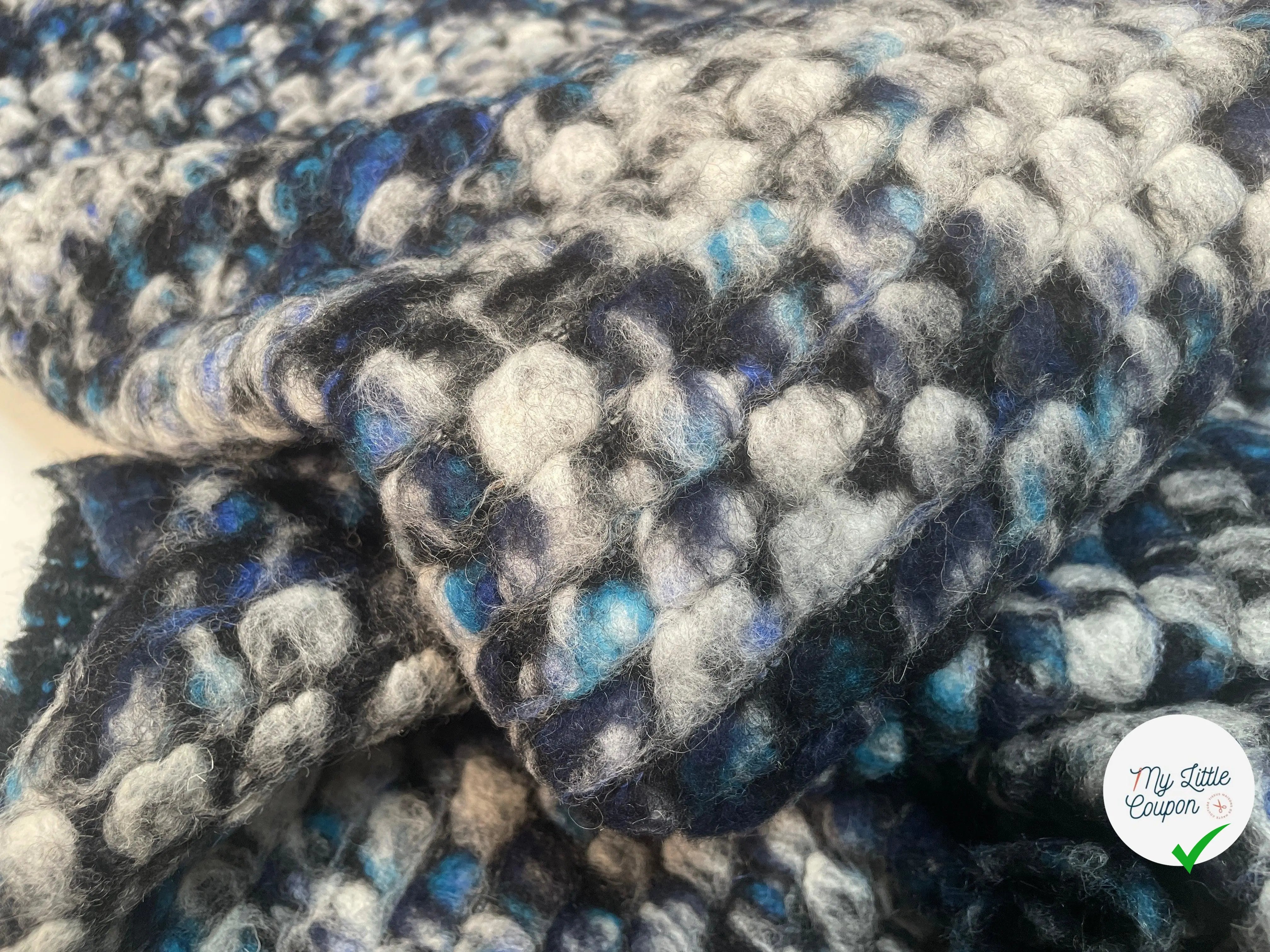 MANTEAU BOUCLETTE STRUCTURE MAILLE CHINÉ MULTICOLORE TENDANCE BLEU - My Little Coupon - tissu - coudre