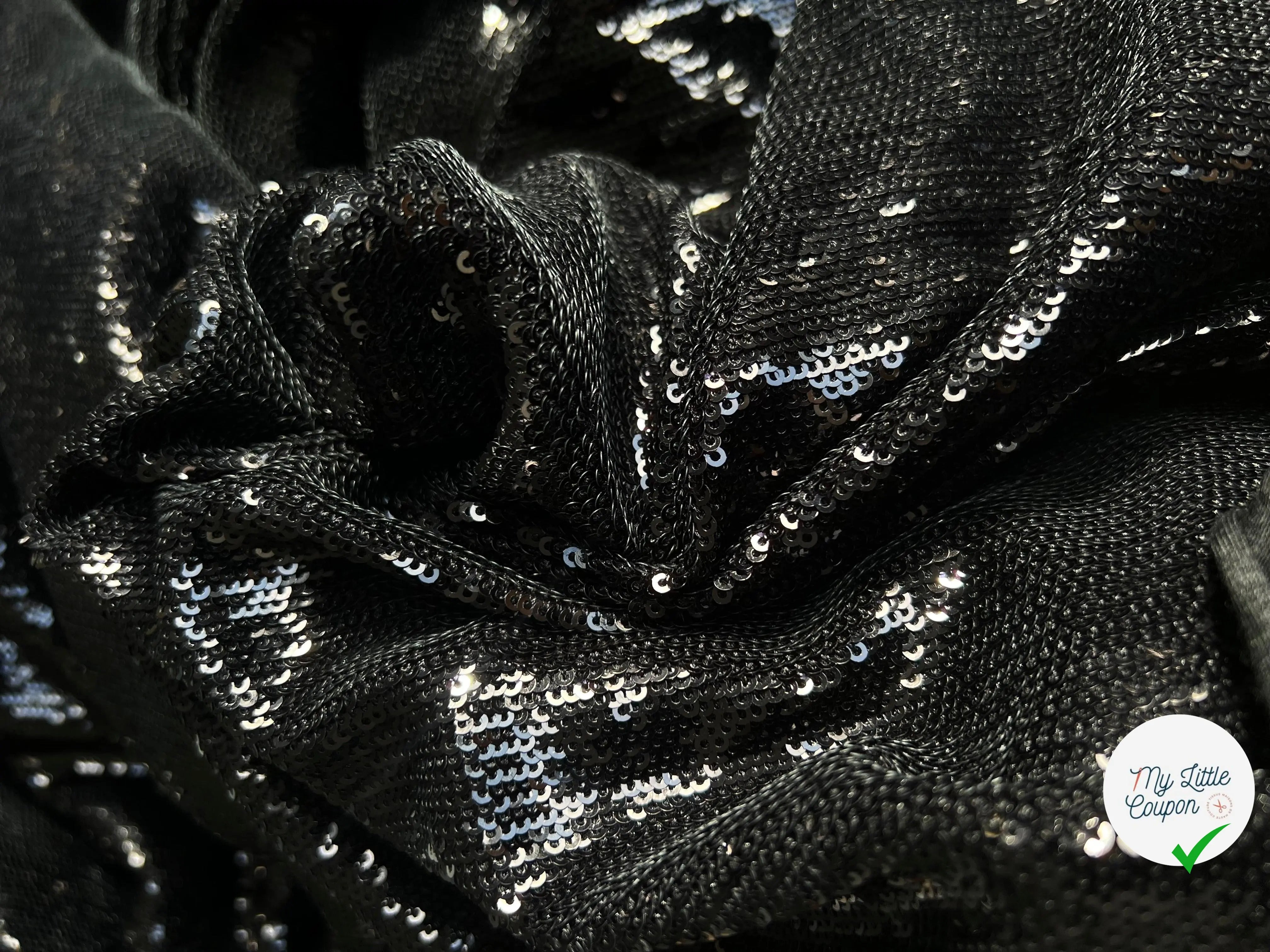 MINI SEQUIN NOIR STRUCTURE DENSE - coupon de 2 mètres 50 - My Little Coupon - tissu - coudre