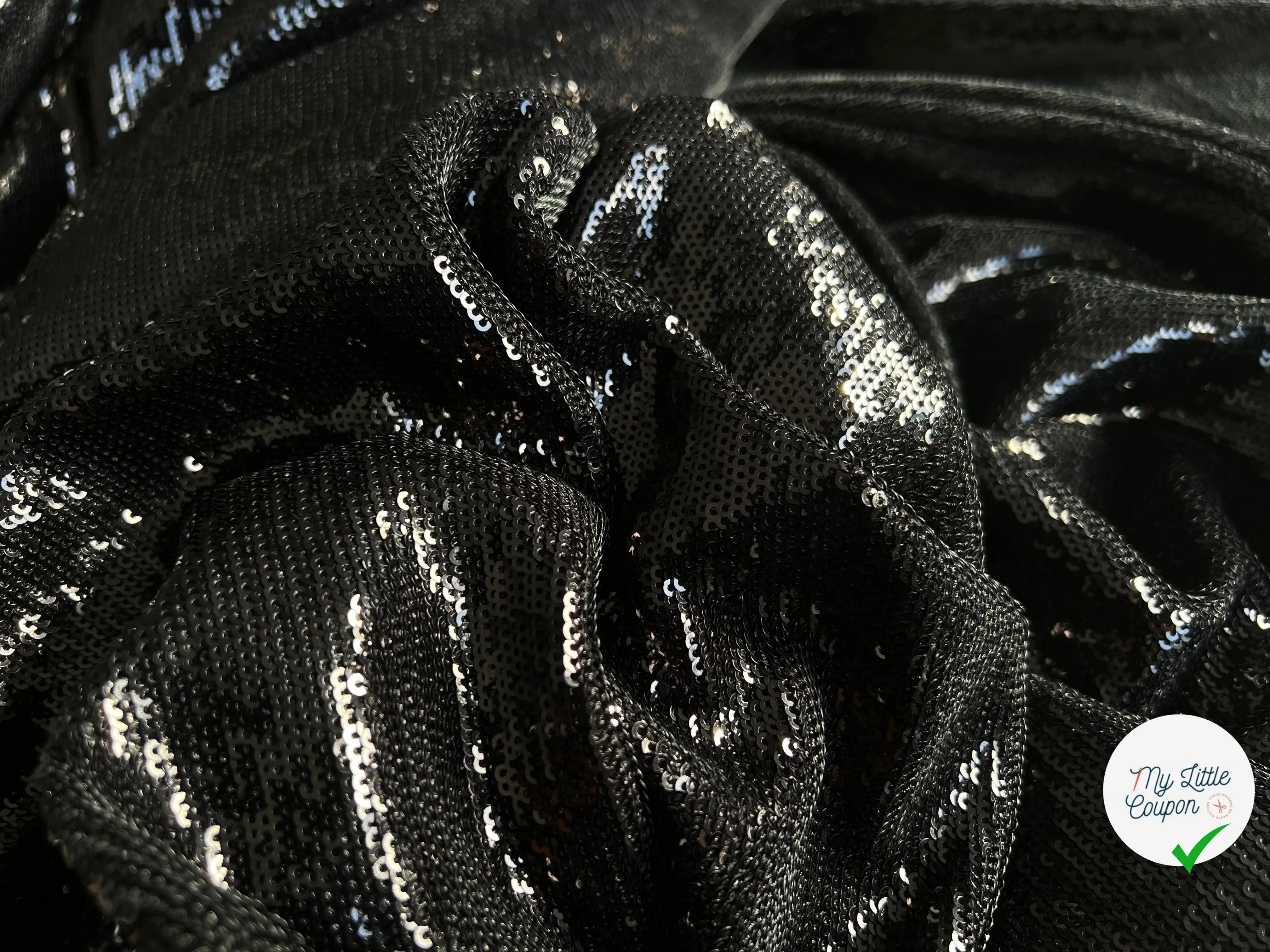 MINI SEQUIN NOIR STRUCTURE DENSE - coupon de 2 mètres 50 - My Little Coupon - tissu - coudre