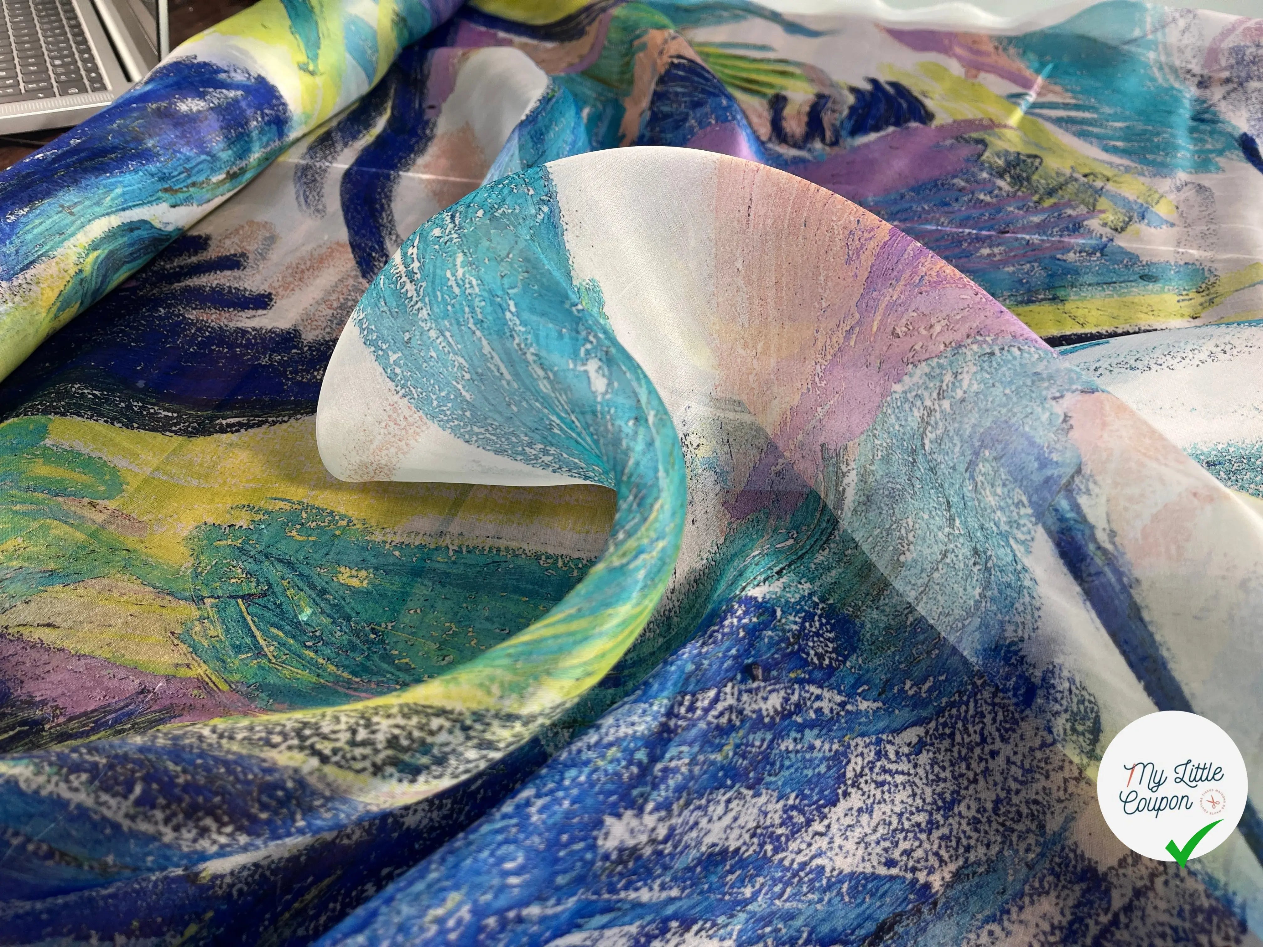 ORGANZA DE SOIE IMPRIMÉ GRAPHIQUE OCÉAN BLEU RAPPEL DE JAUNE - My Little Coupon