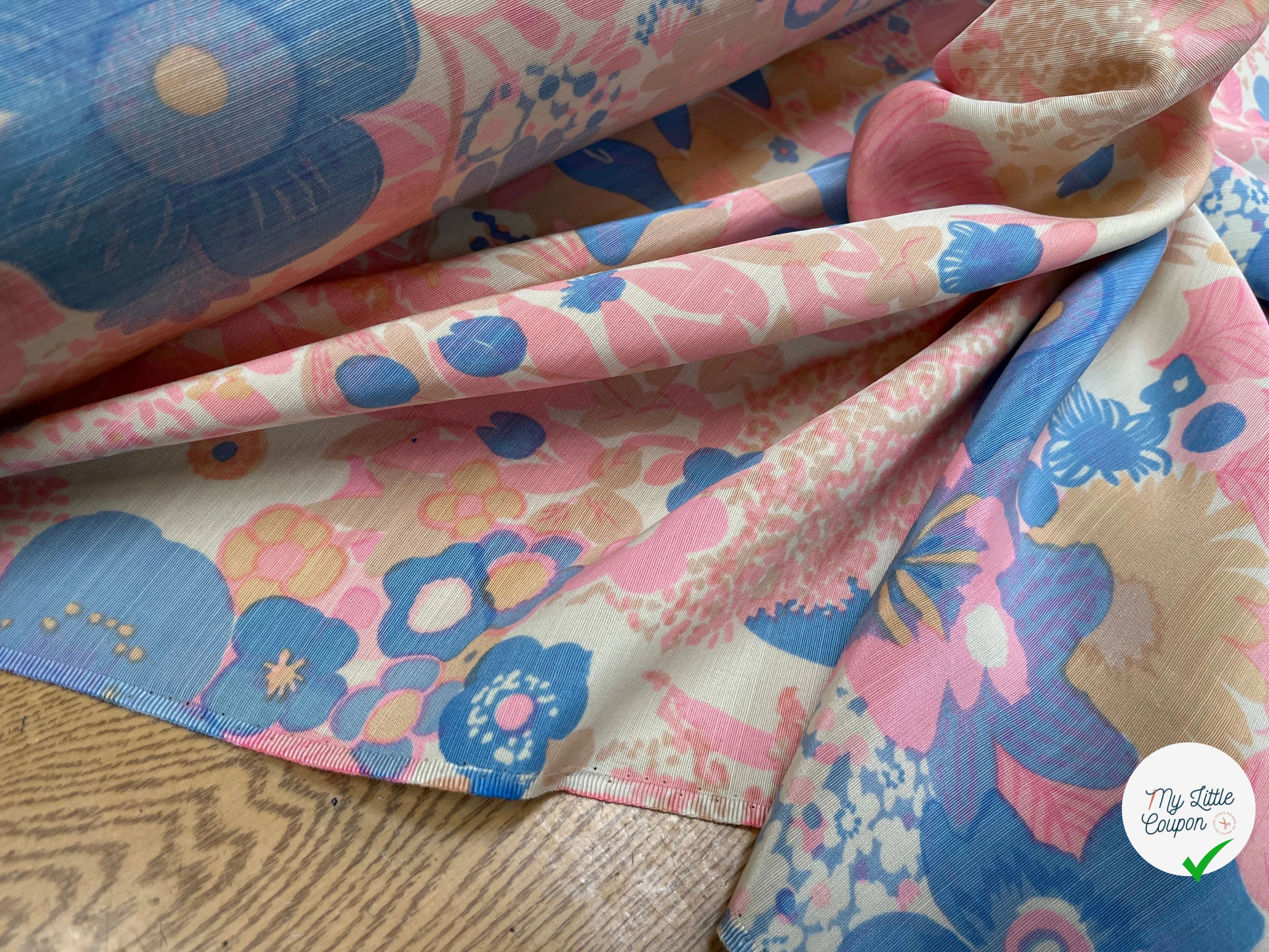 OTTOMAN LAINE VISCOSE FOND BEIGE MOTIF FLEURS ROSE BLEU 95CM - My Little Coupon