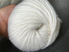 PELOTE DE LAINE ÉCRUE  85% LAINE VIERGE 15% ALPAGA - My Little Coupon