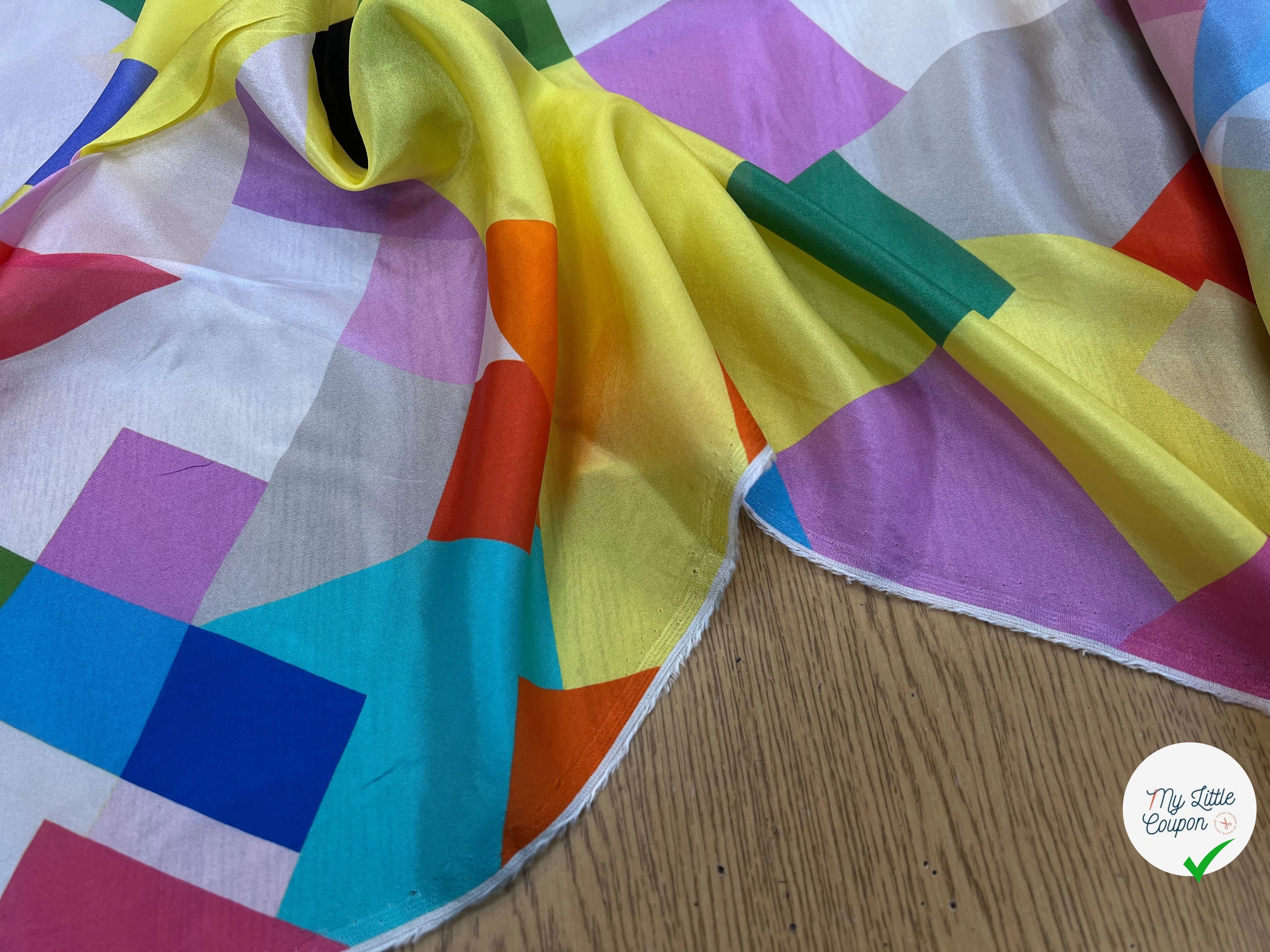 PONGÉ DE SOIE À MOTIF GÉOMETRIQUE MULTICOLORES 140CM - My Little Coupon