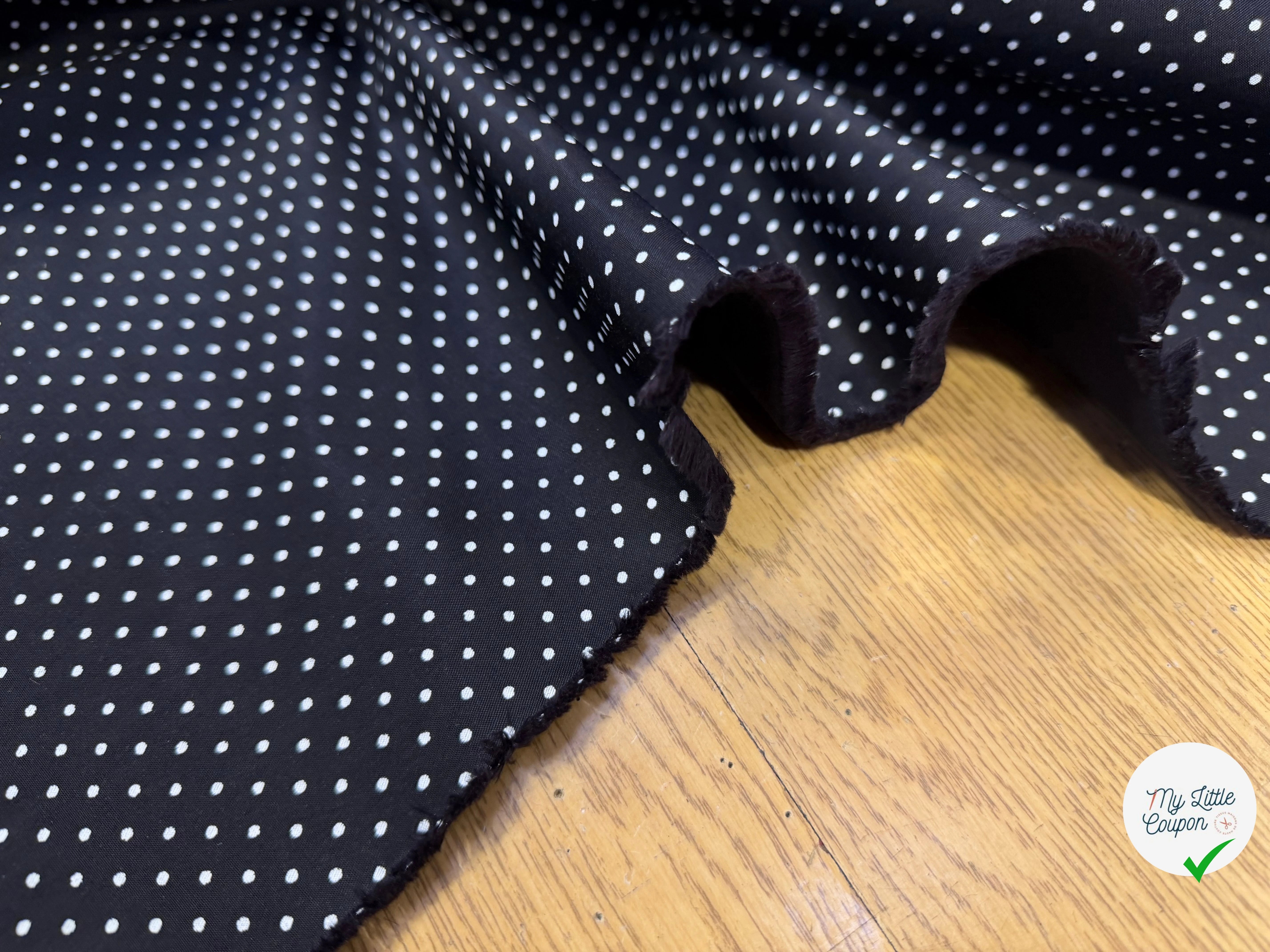 POPELINE À CANNES FOND NOIR À PETITS POIS BLANC - My Little Coupon