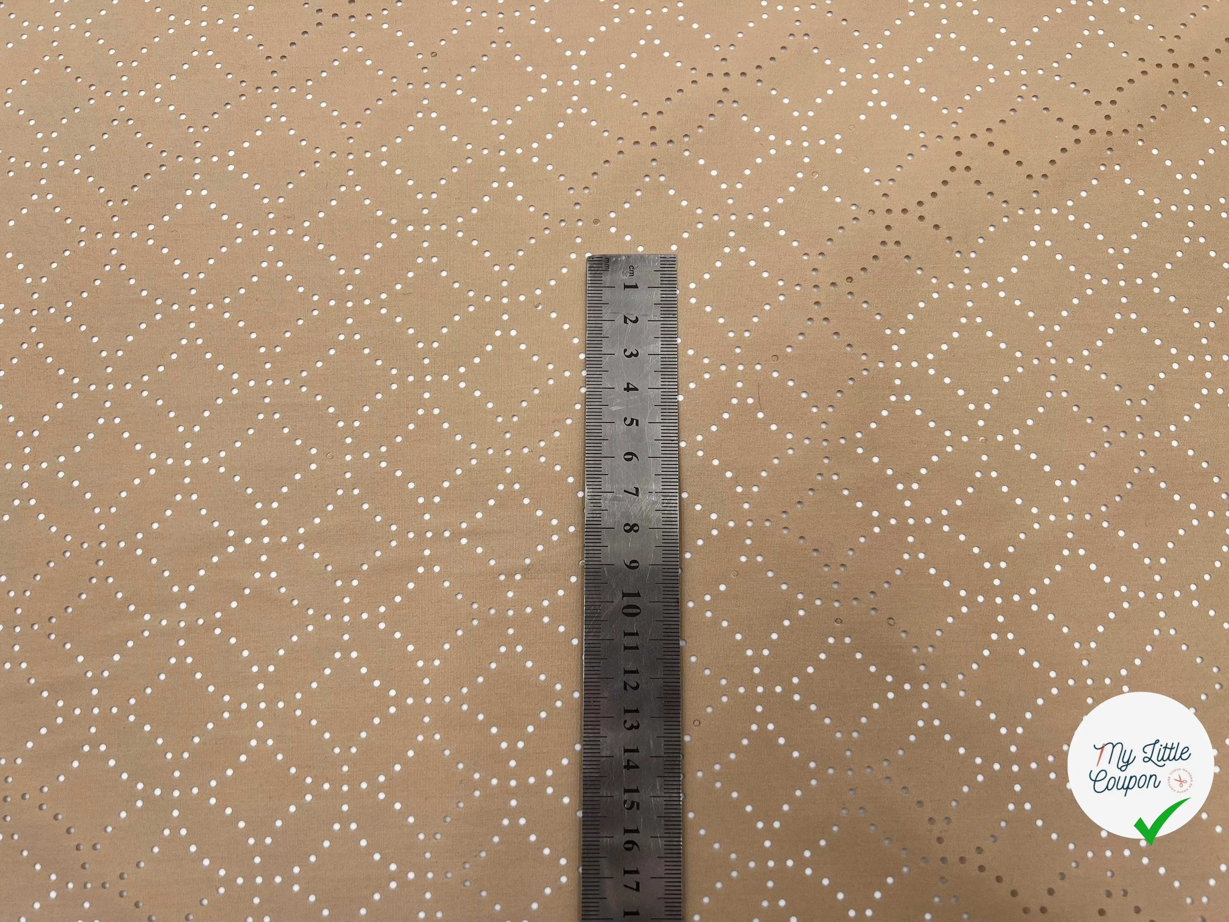 POPELINE BRODÉE DE ROSACE FOND SABLE - My Little Coupon - tissu - coudre