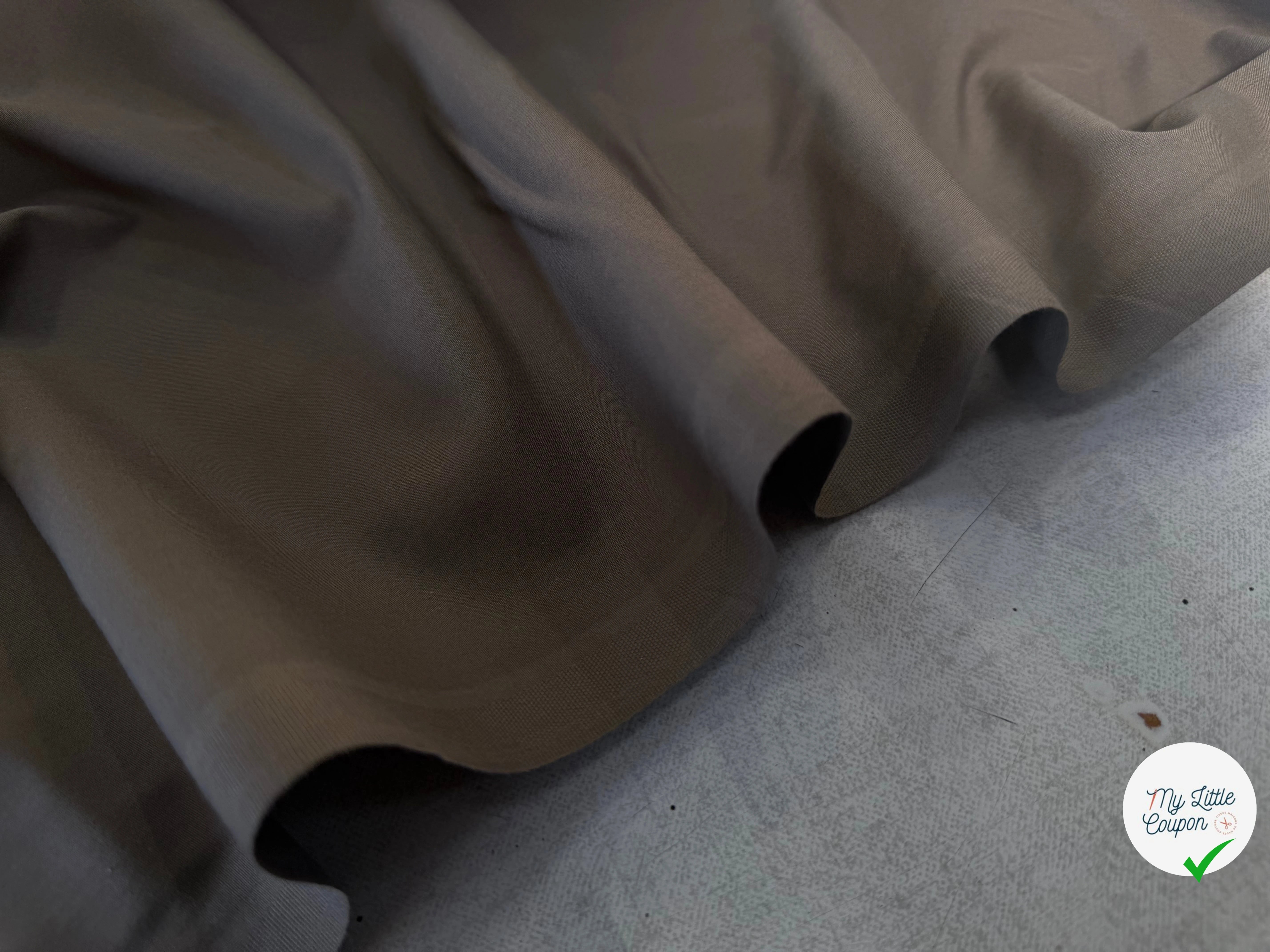 POPELINE COTON TAUPE LAIZE 150 - My Little Coupon