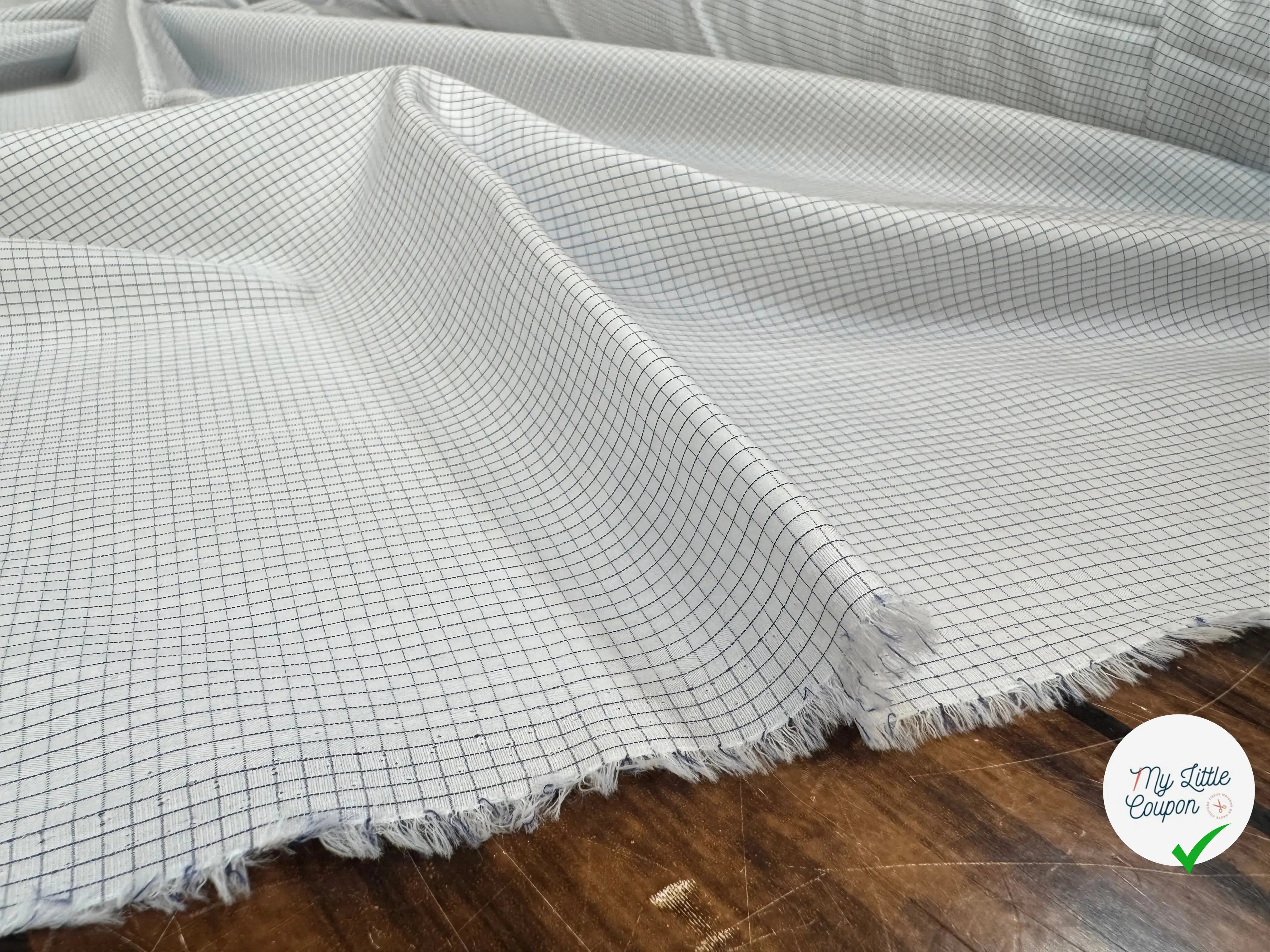 POPELINE DE COTON 100% COTON A CARREAUX BLANC ET BLEU MARINE (TESSITURA MONTI) - My Little Coupon