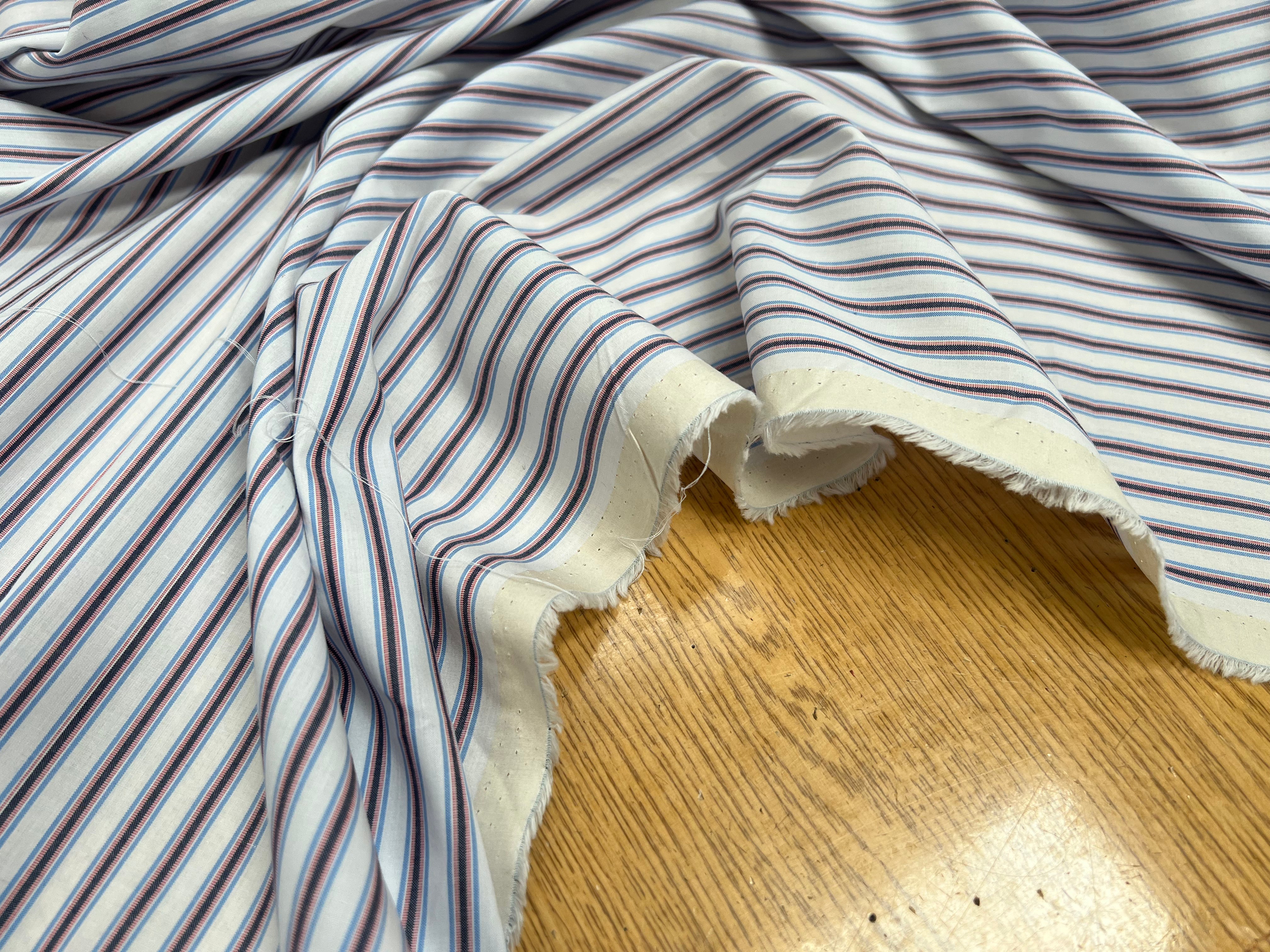 POPELINE DE COTON BLANCHE À RAYURES NOIR, BLEU ET ROUGE - My Little Coupon