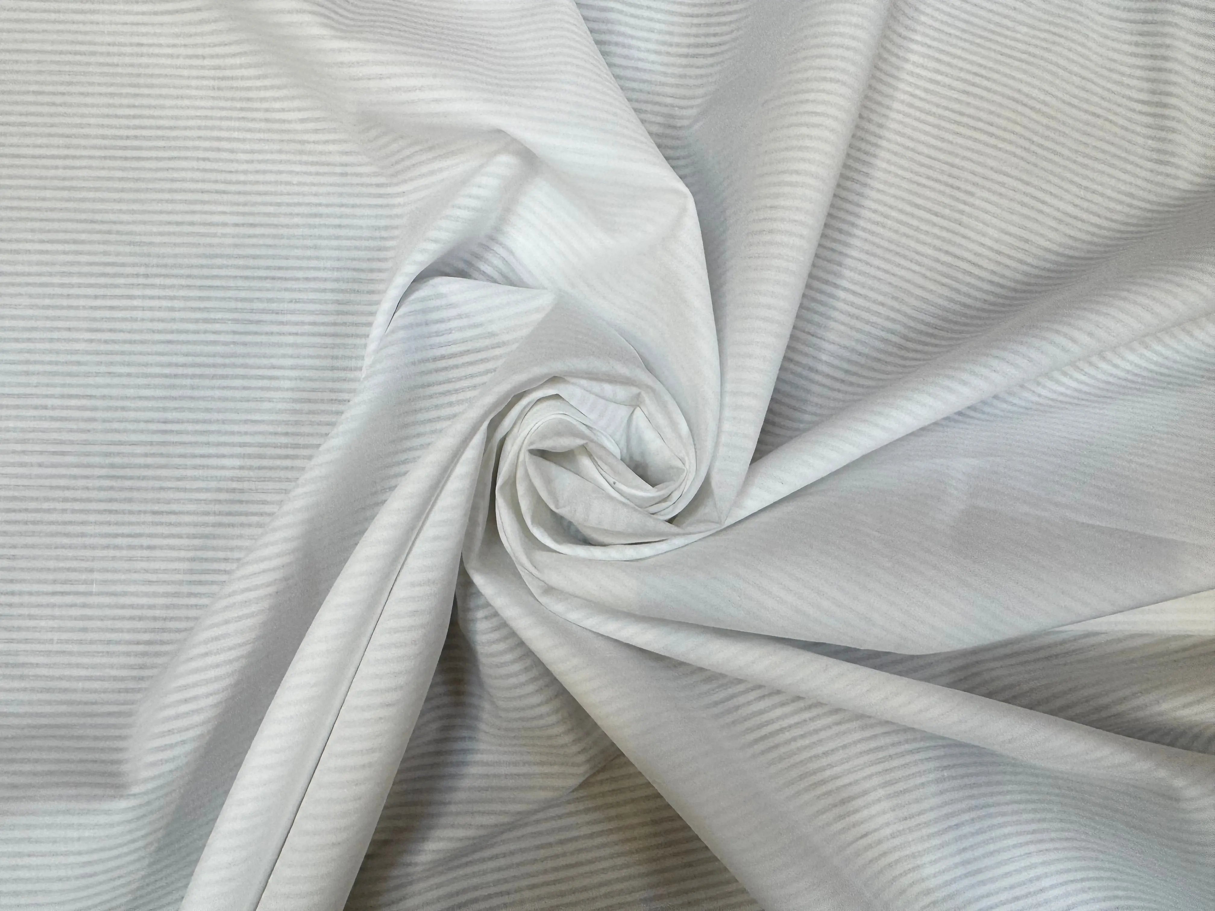 POPELINE DE COTON BLANCHE A RAYURES RÉGULIÈRES EFFET SATINÉ - My Little Coupon