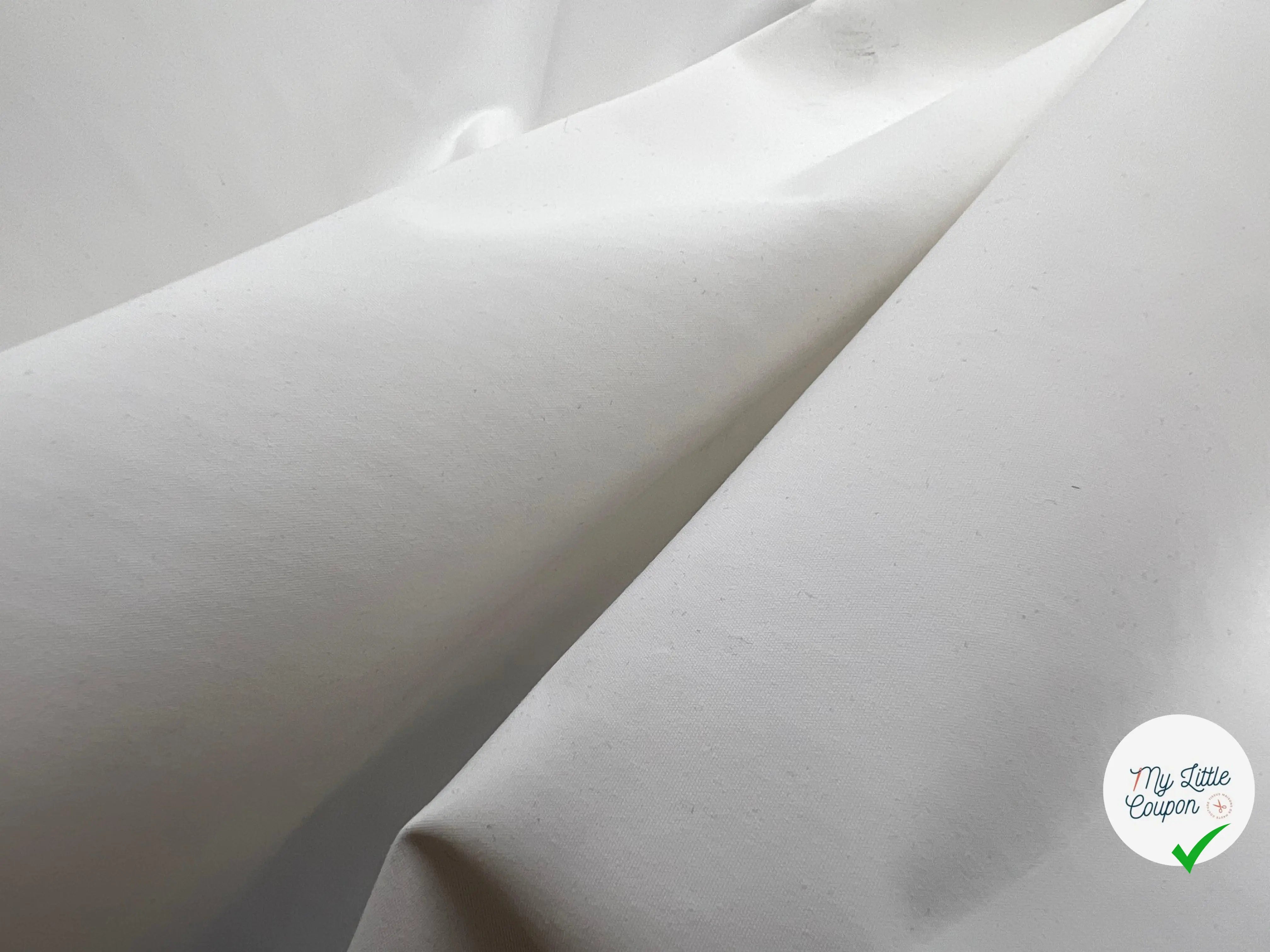 POPELINE DE COTON BLANCHE LÉGÈREMENT ENDUITE - coupon de tissu de 3 mètres - My Little Coupon - tissu - coudre