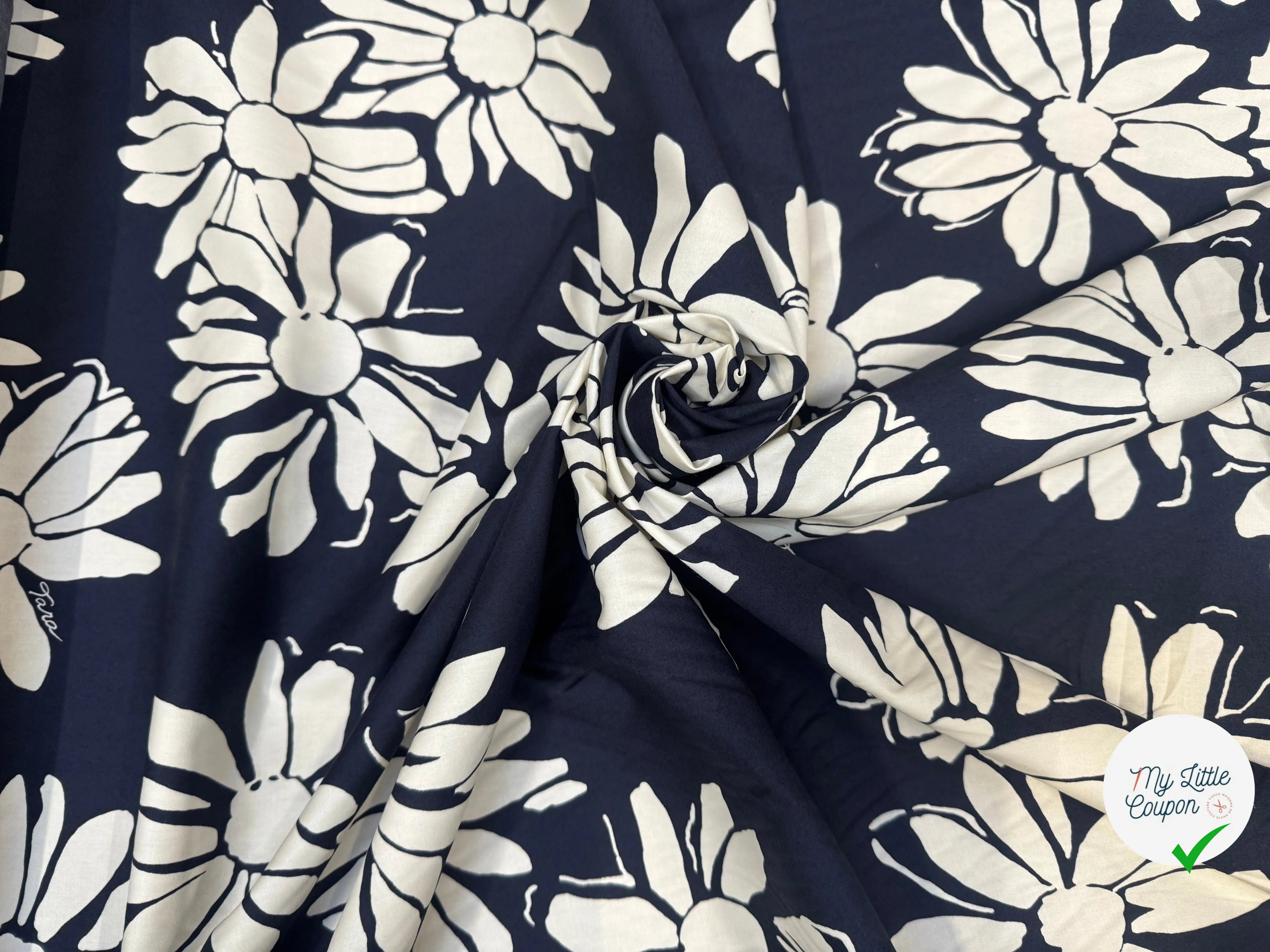 POPELINE DE COTON BLEU MARINE IMPRIMÉE TOURNESOL BLANC - My Little Coupon