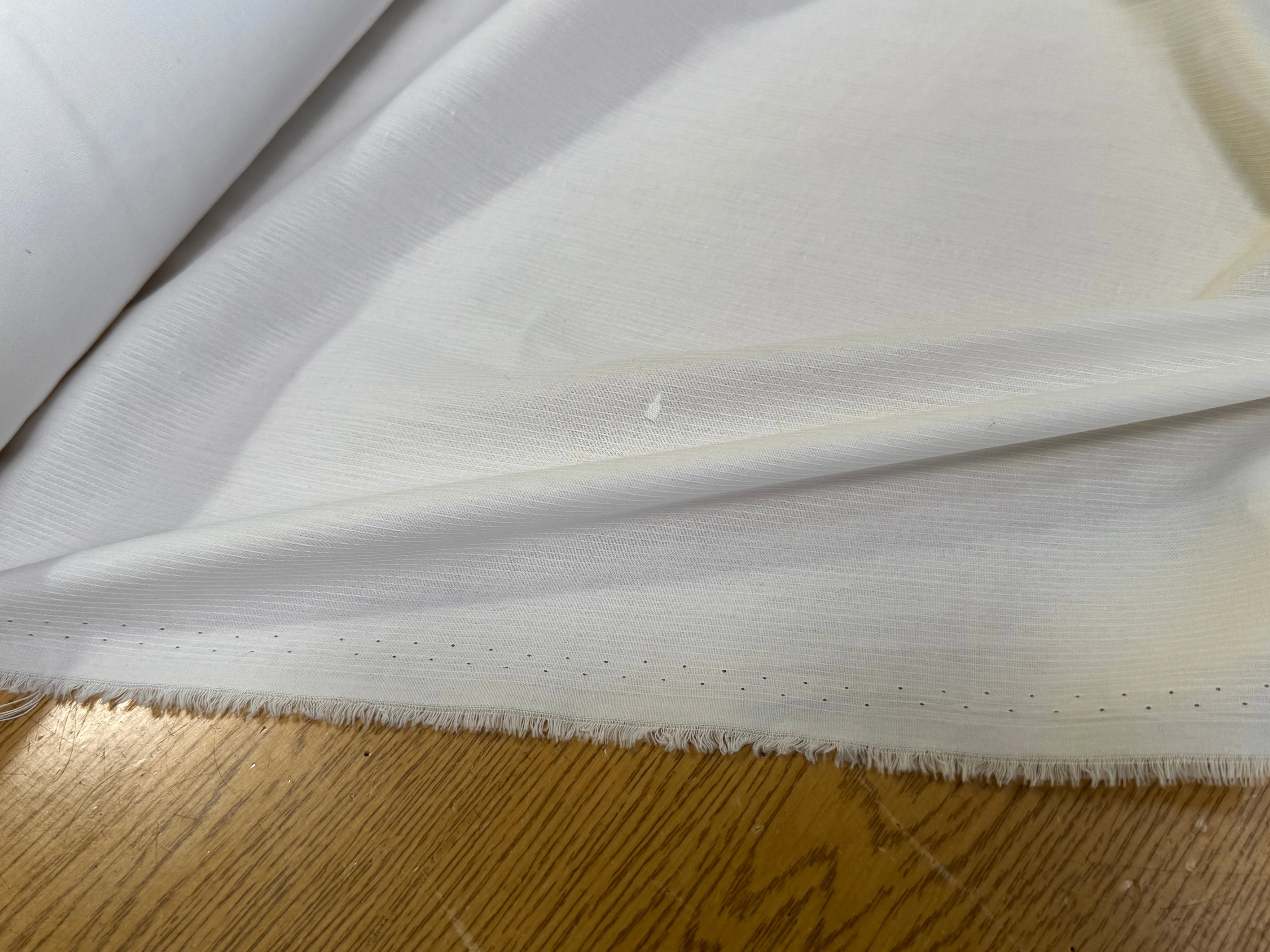 POPELINE DE COTON FINE RAYURES À FILS BLANC - My Little Coupon