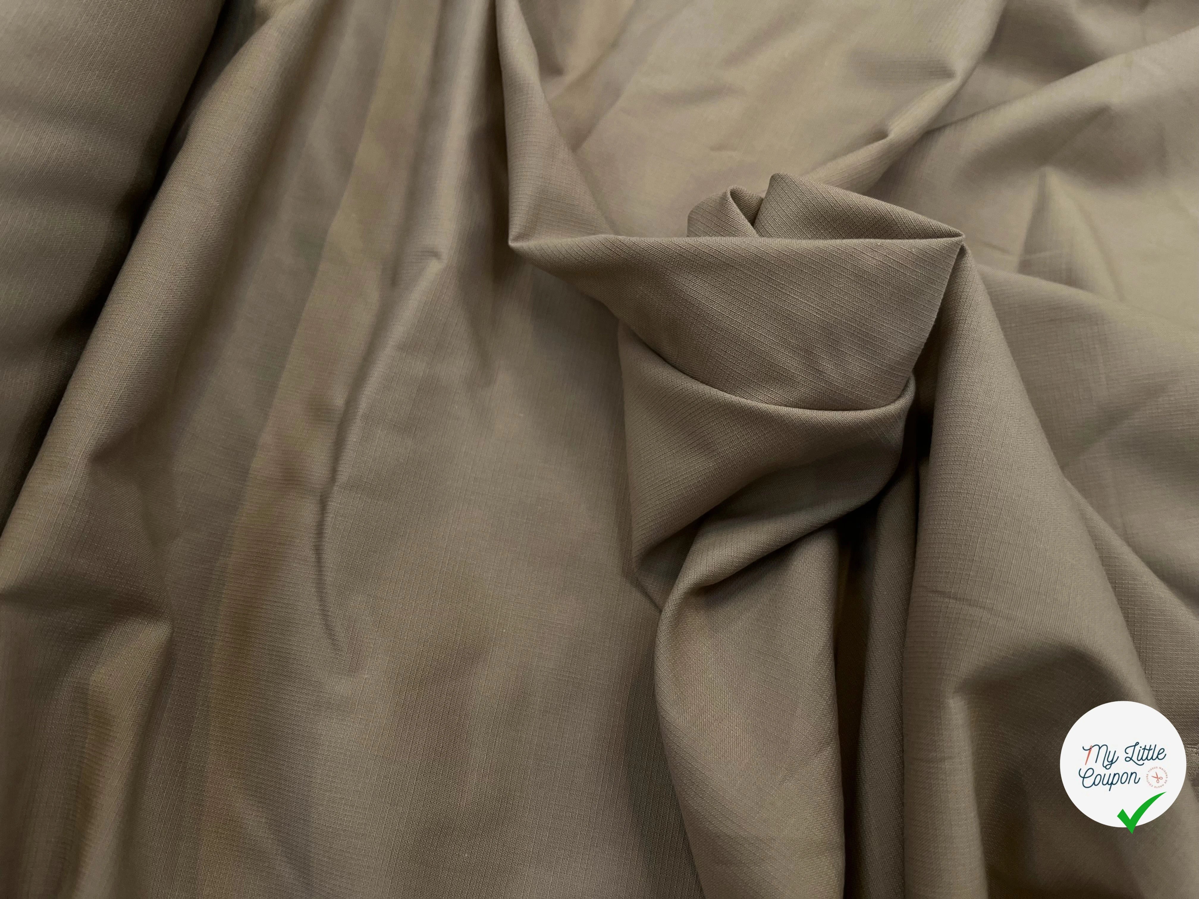 POPELINE DE COTON FINEMENT RAYÉE SABLE FONCÉ 154CM - My Little Coupon