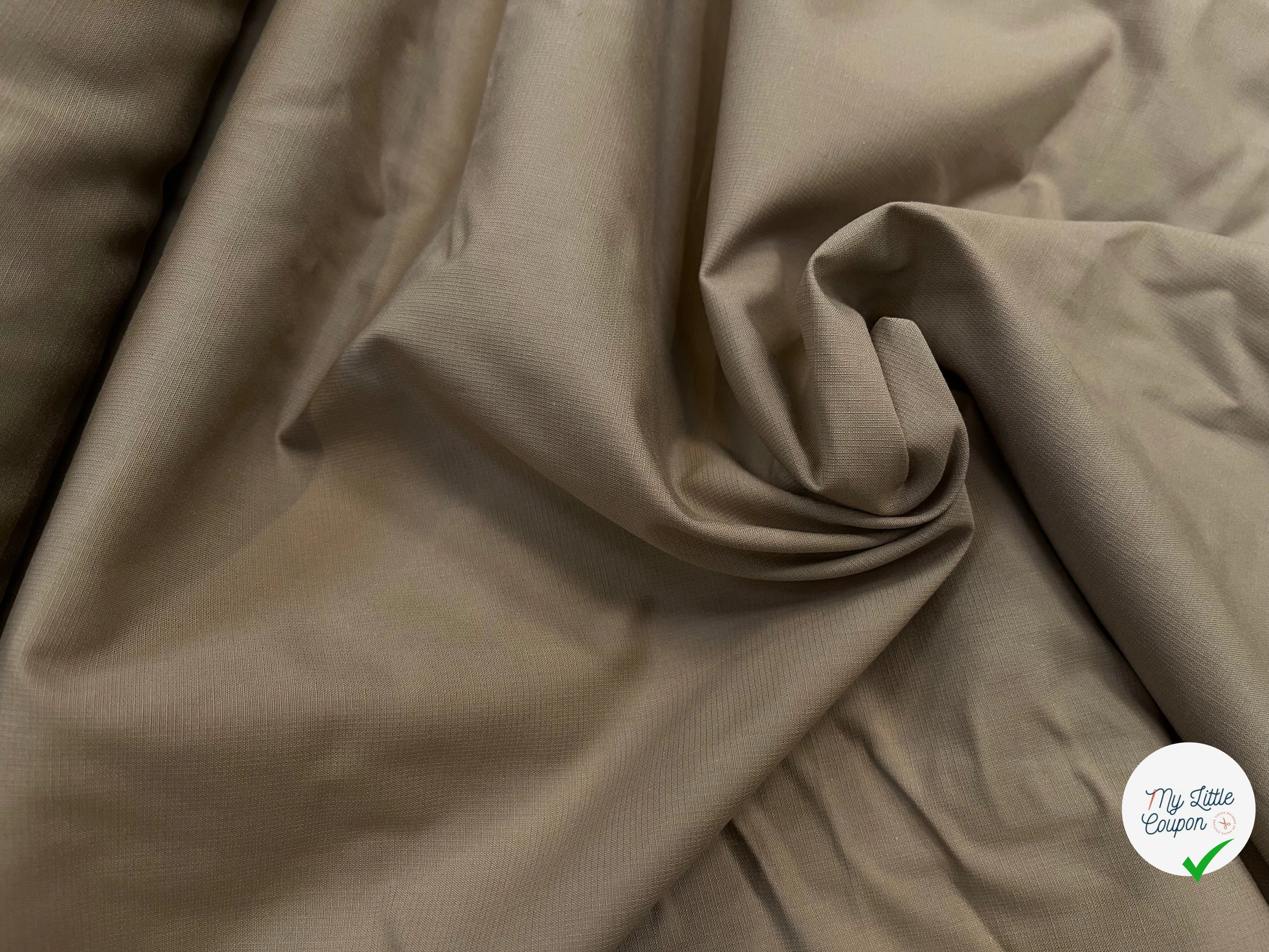 POPELINE DE COTON FINEMENT RAYÉE SABLE FONCÉ 154CM - My Little Coupon