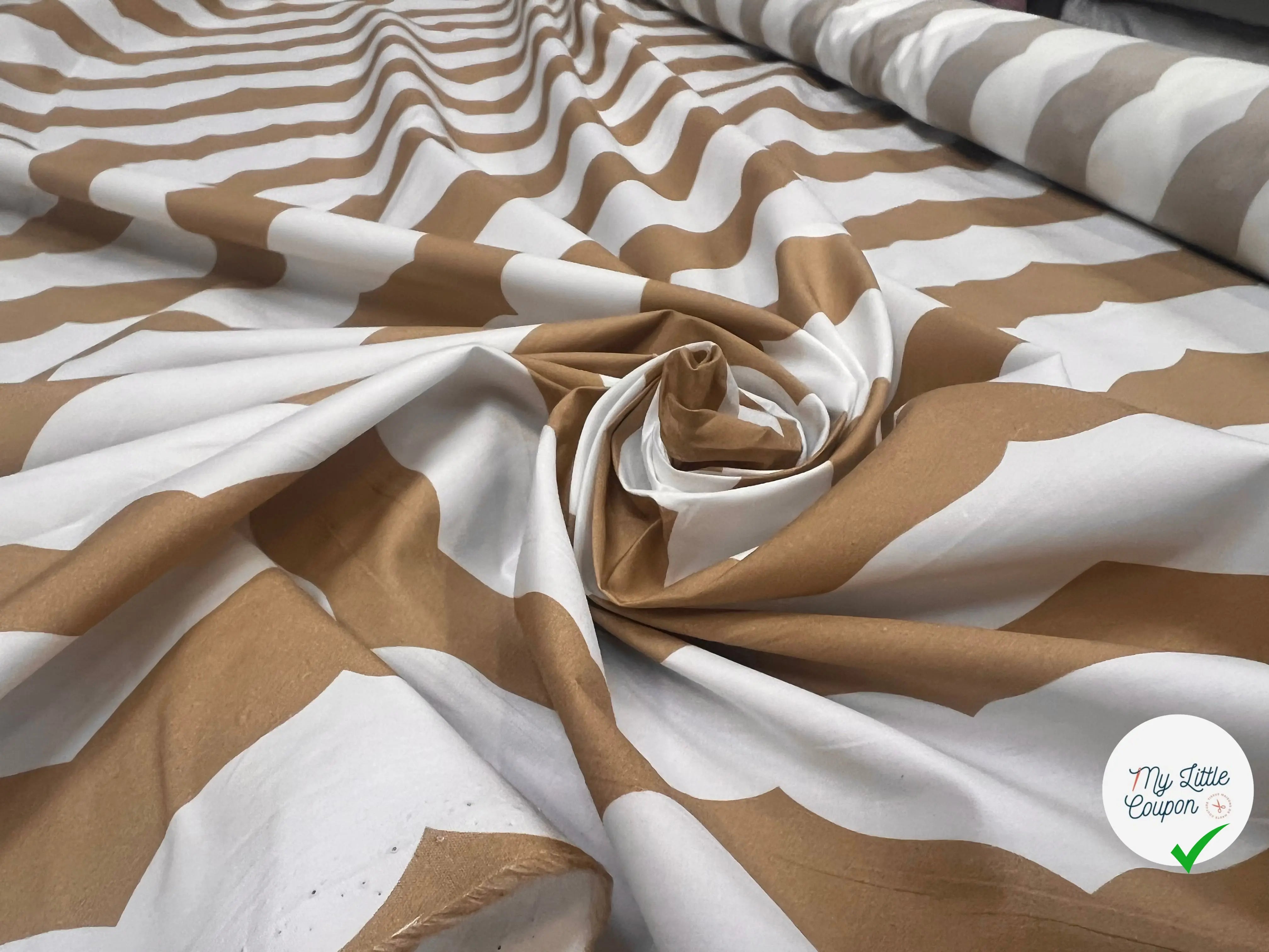 POPELINE DE COTON FOND BLANC MOTIFS HIRONDELLE BEIGE - My Little Coupon