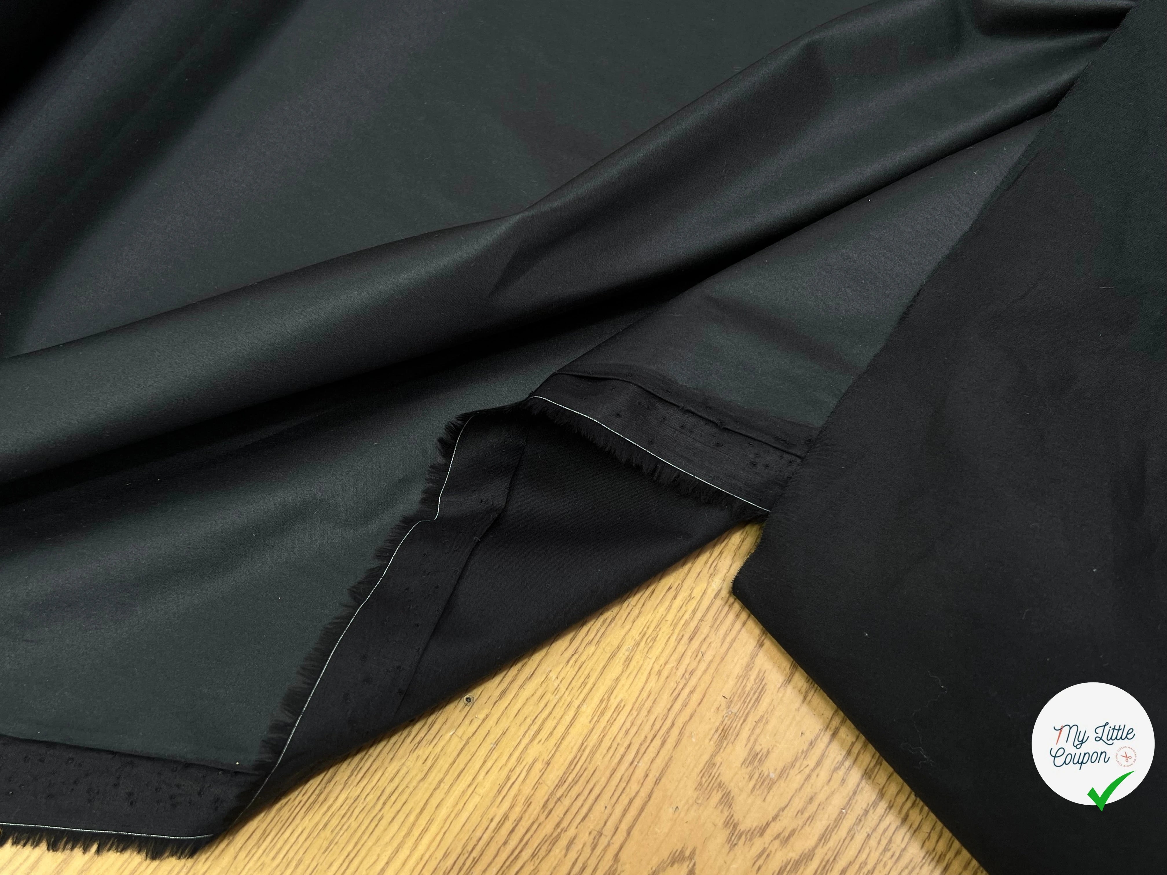 POPELINE DE COTON LISSE LÉGÈREMENT SATINÉ DOUBLE FACE NOIR 100% COTON - My Little Coupon